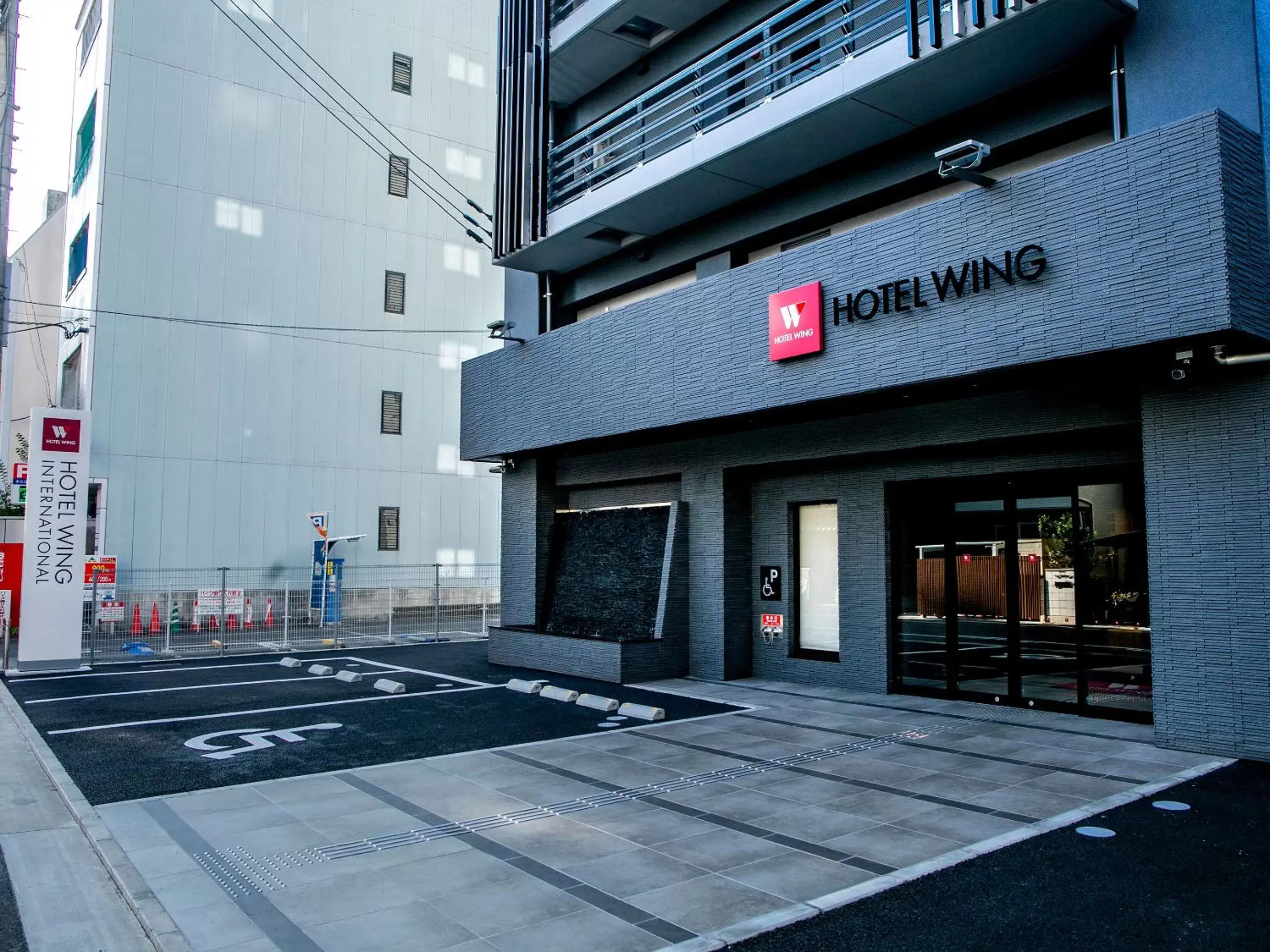 Facade/entrance in Hotel Wing International Takamatsu
