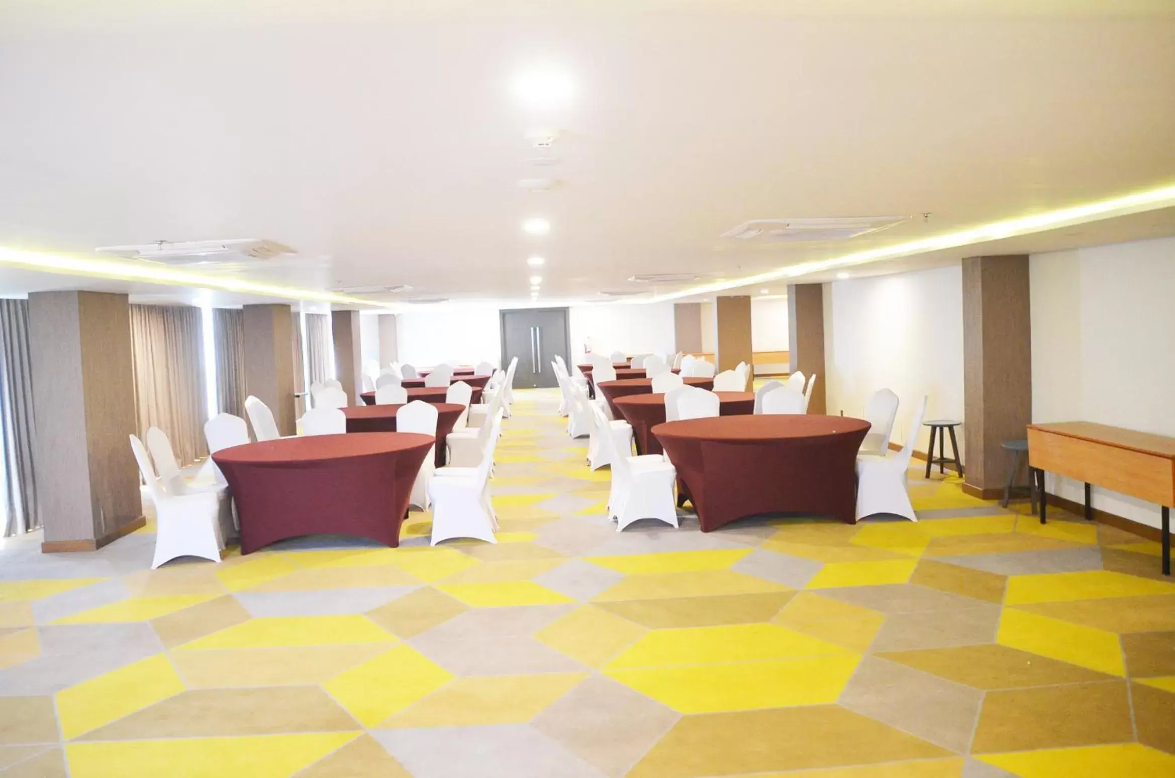 Banquet/Function facilities in Louis Kienne Hotel Pemuda