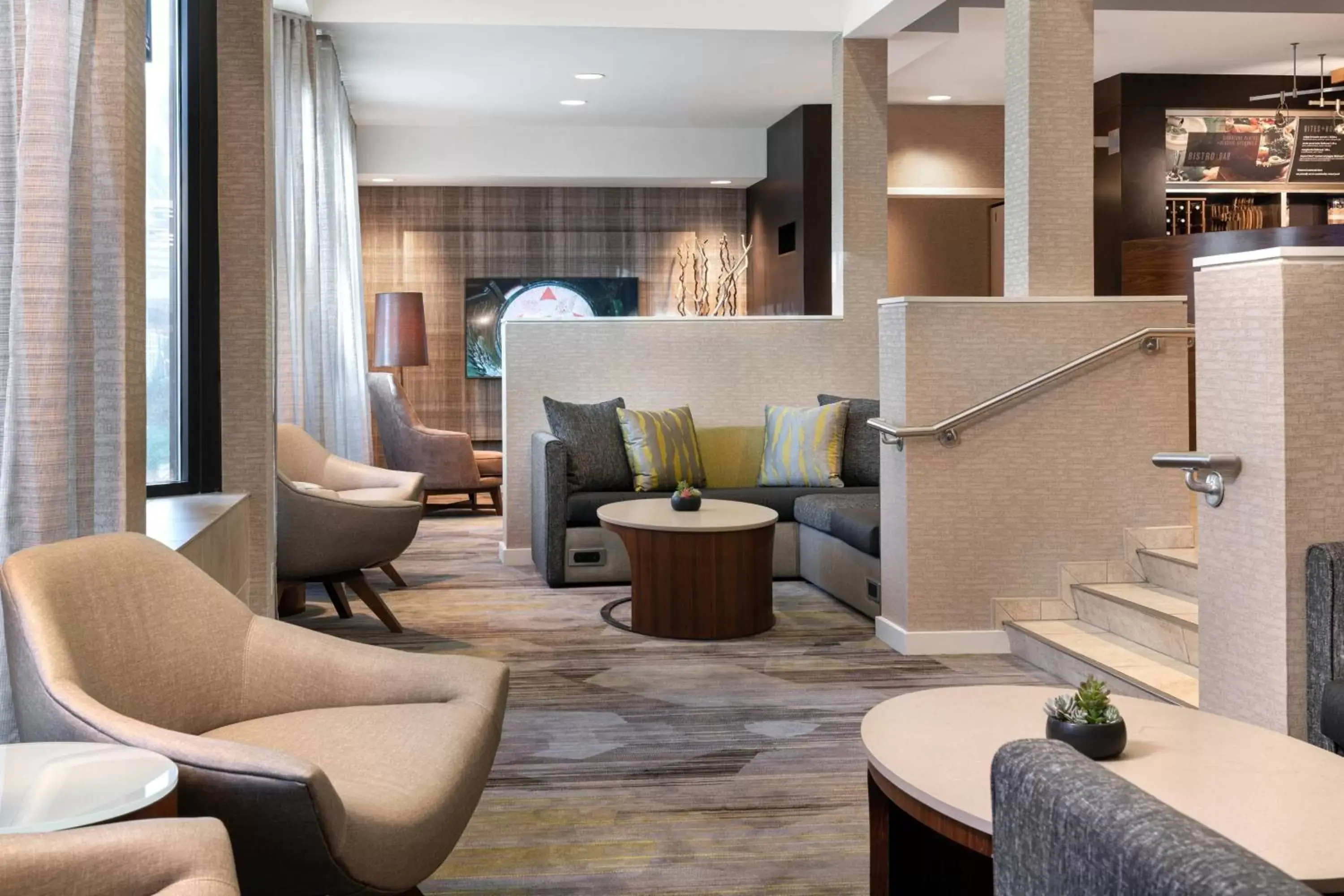 Lobby or reception, Lounge/Bar in Courtyard by Marriott Las Vegas Convention Center