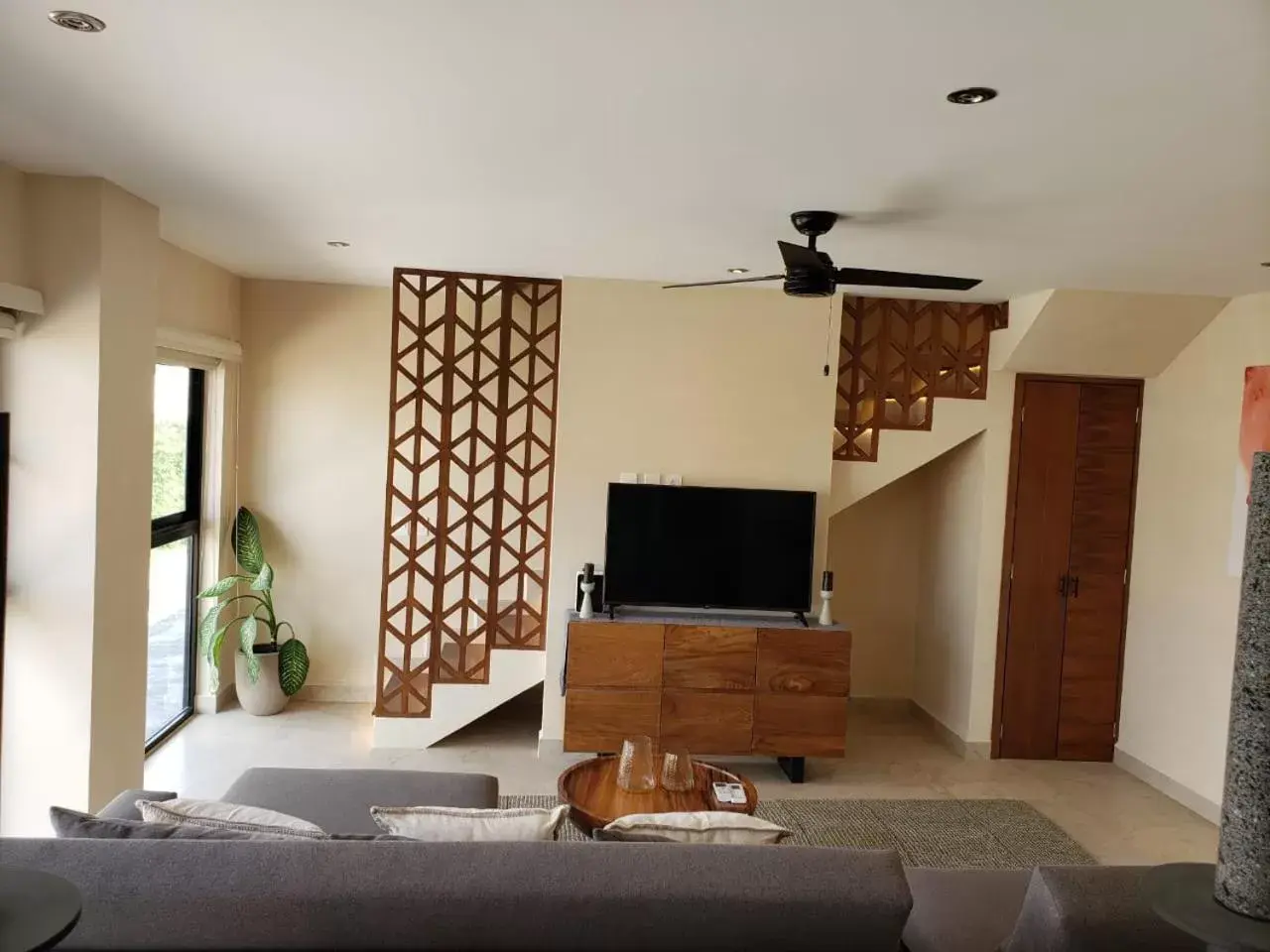 TV and multimedia, TV/Entertainment Center in Cacao Tulum -Luxury Condos-