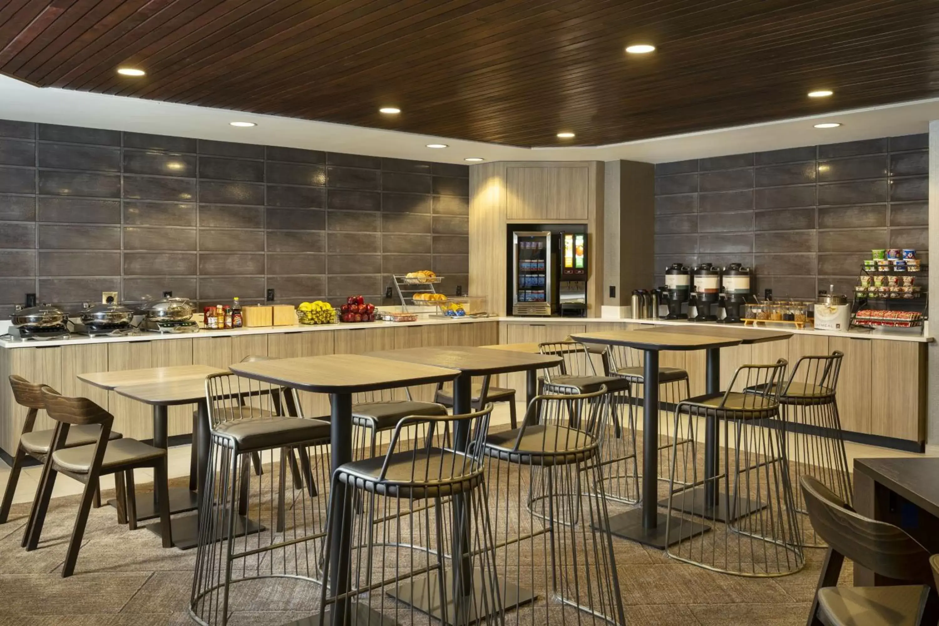 Breakfast, Restaurant/Places to Eat in SpringHill Suites Fort Worth University