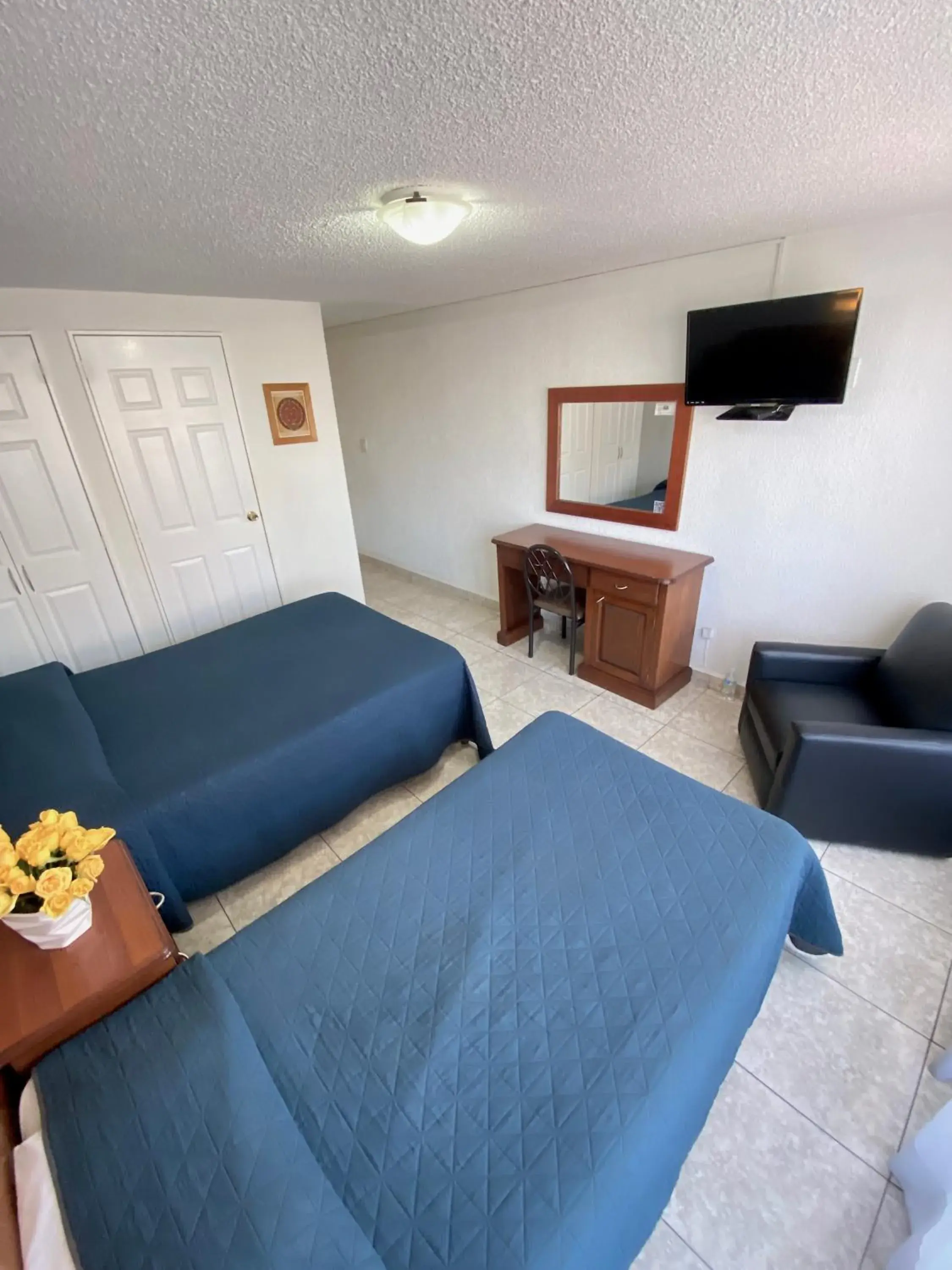 Bedroom, Seating Area in Hotel Qualitel Plus