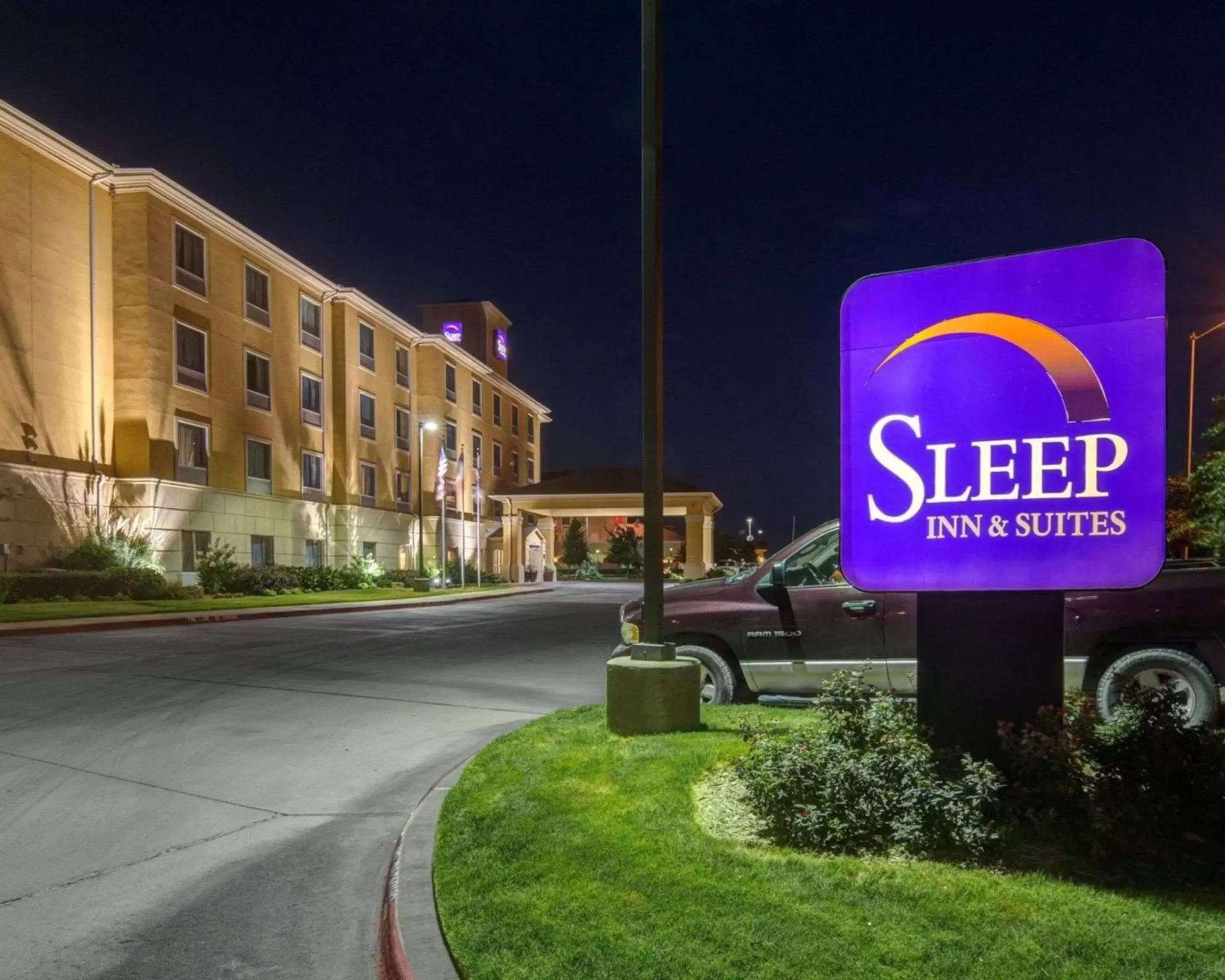 Property building in Sleep Inn & Suites Midland West