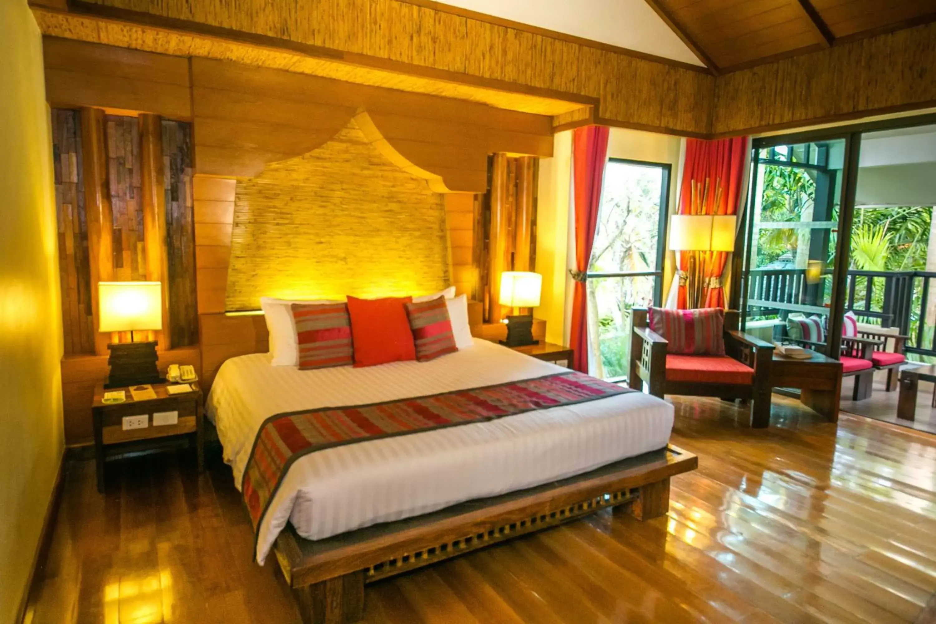 Photo of the whole room, Bed in Centara Koh Chang Tropicana Resort