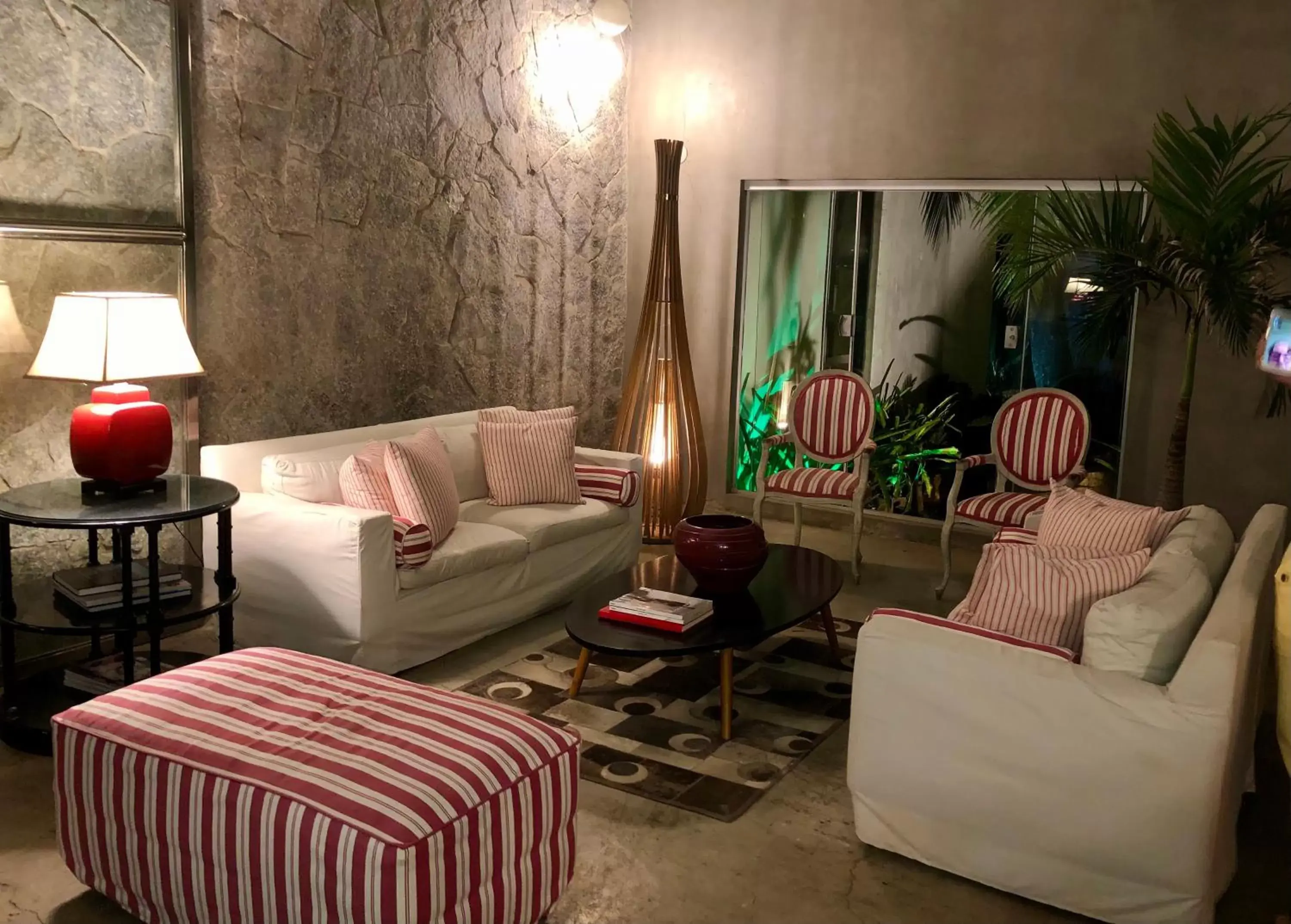 Living room, Seating Area in Armação dos Búzios Pousada Design