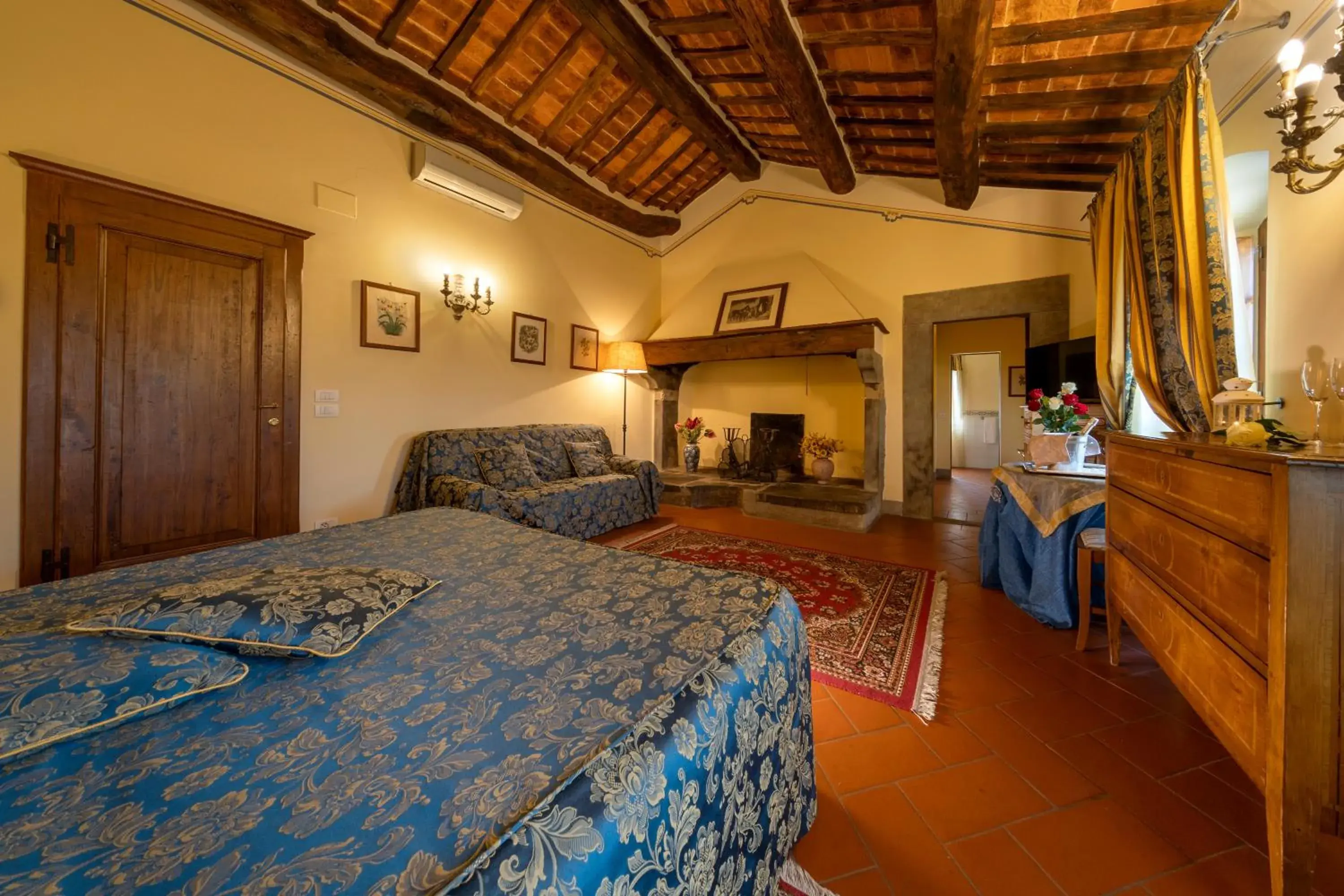 Bedroom in Relais Borgo San Pietro