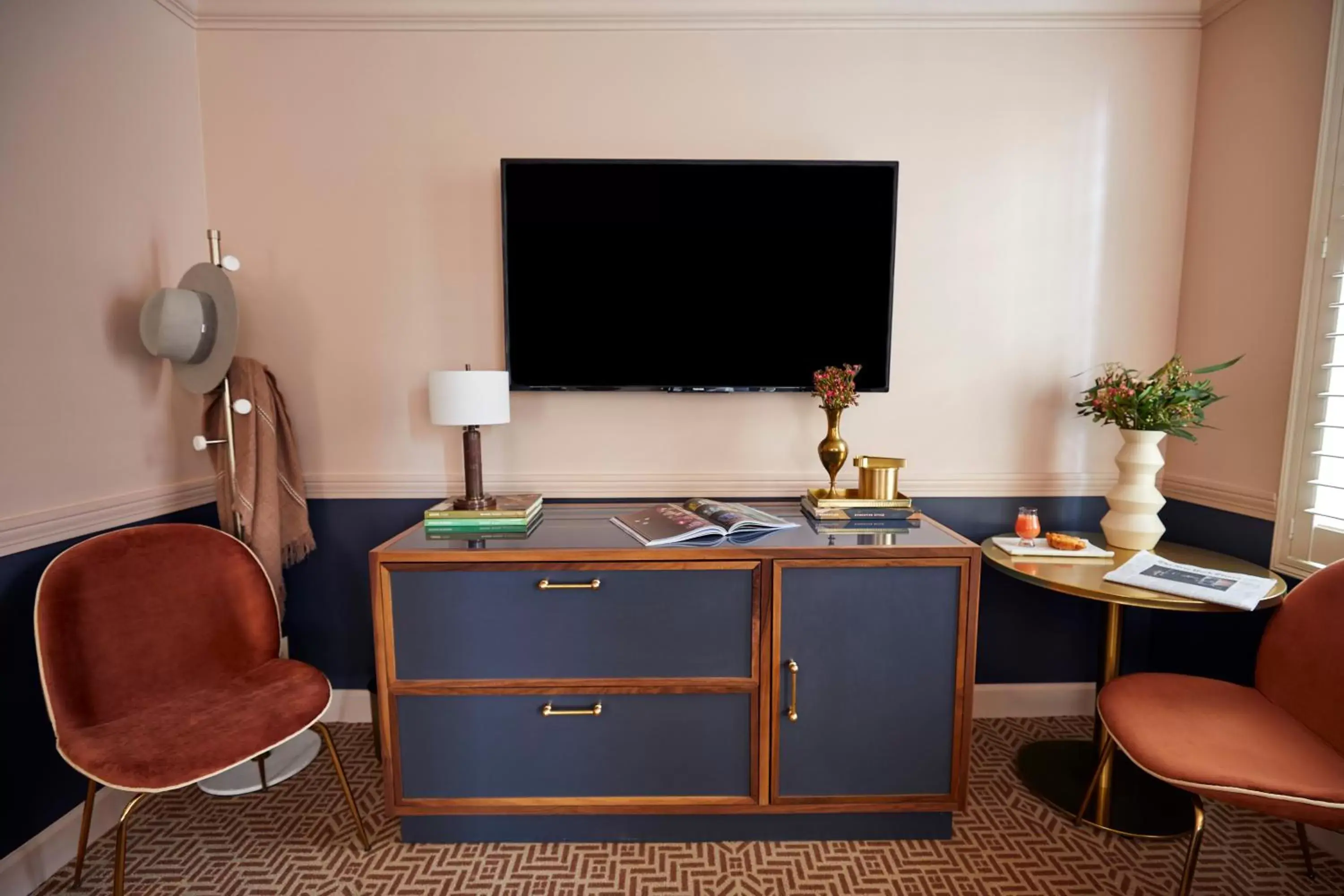 TV and multimedia, TV/Entertainment Center in The Oliver Hotel Knoxville, by Oliver