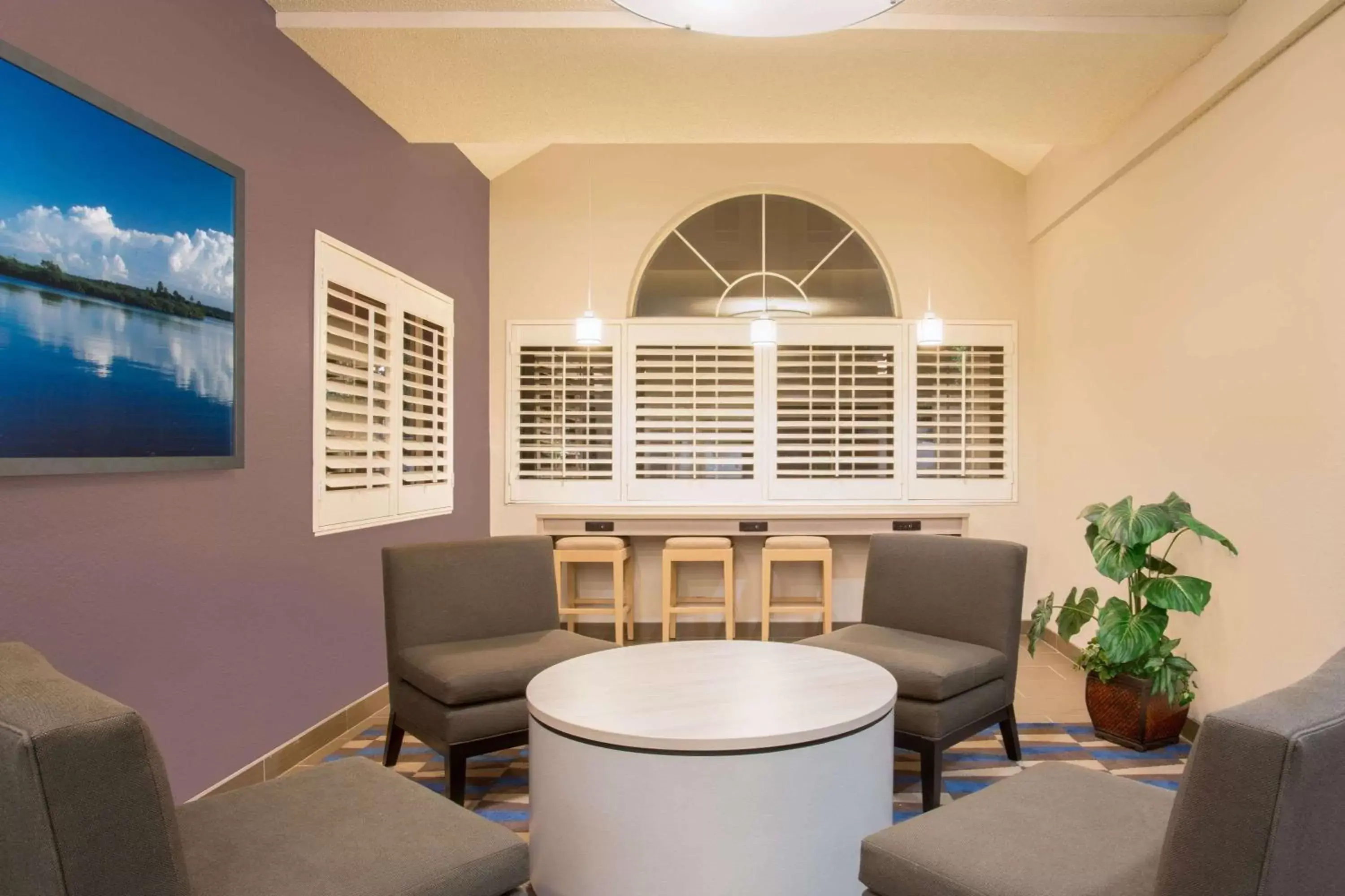 Lobby or reception in Microtel Inn & Suites Leesburg Lobby or reception in Microtel Inn & Suites Leesburg