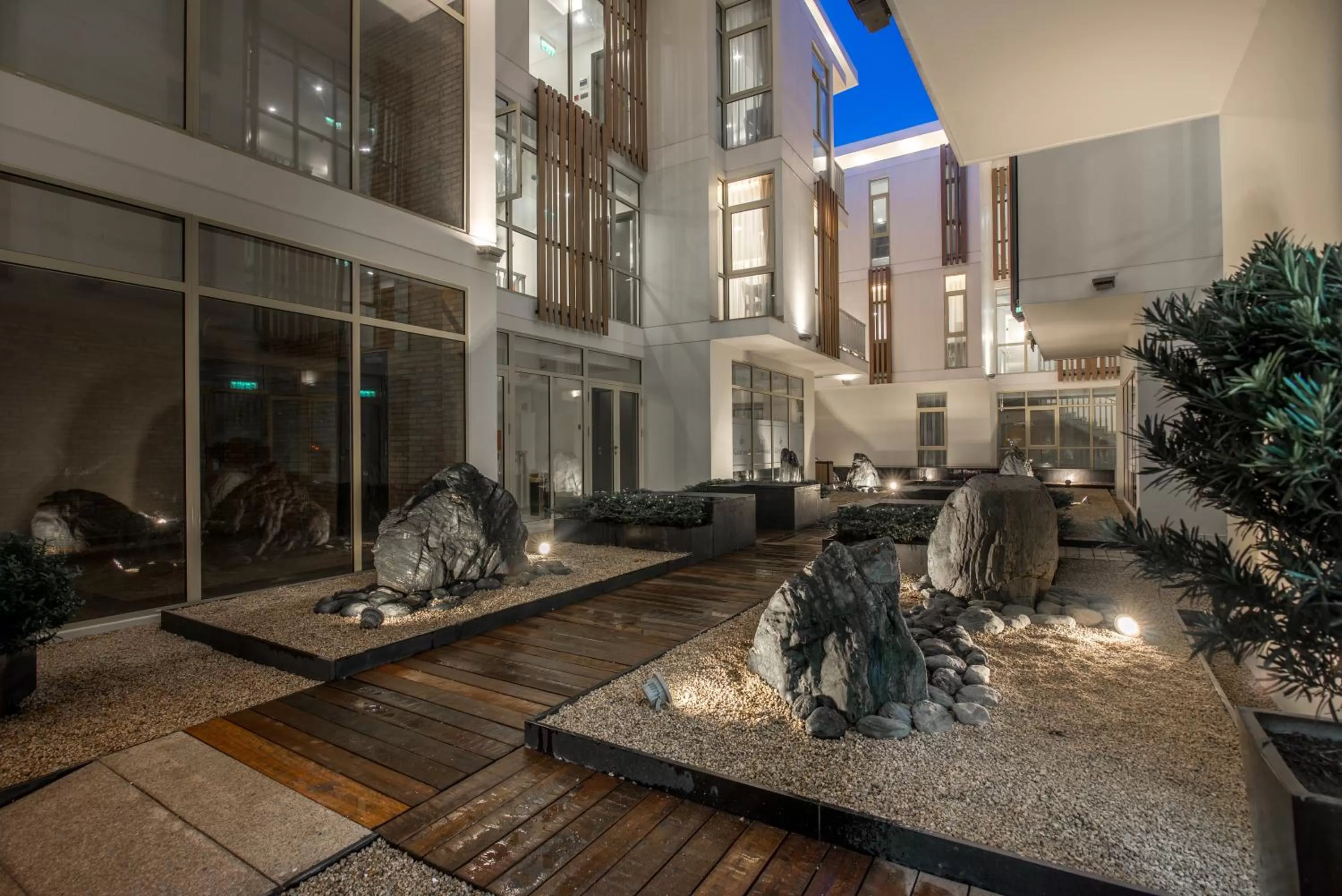 Decorative detail in Glenwood City Resort