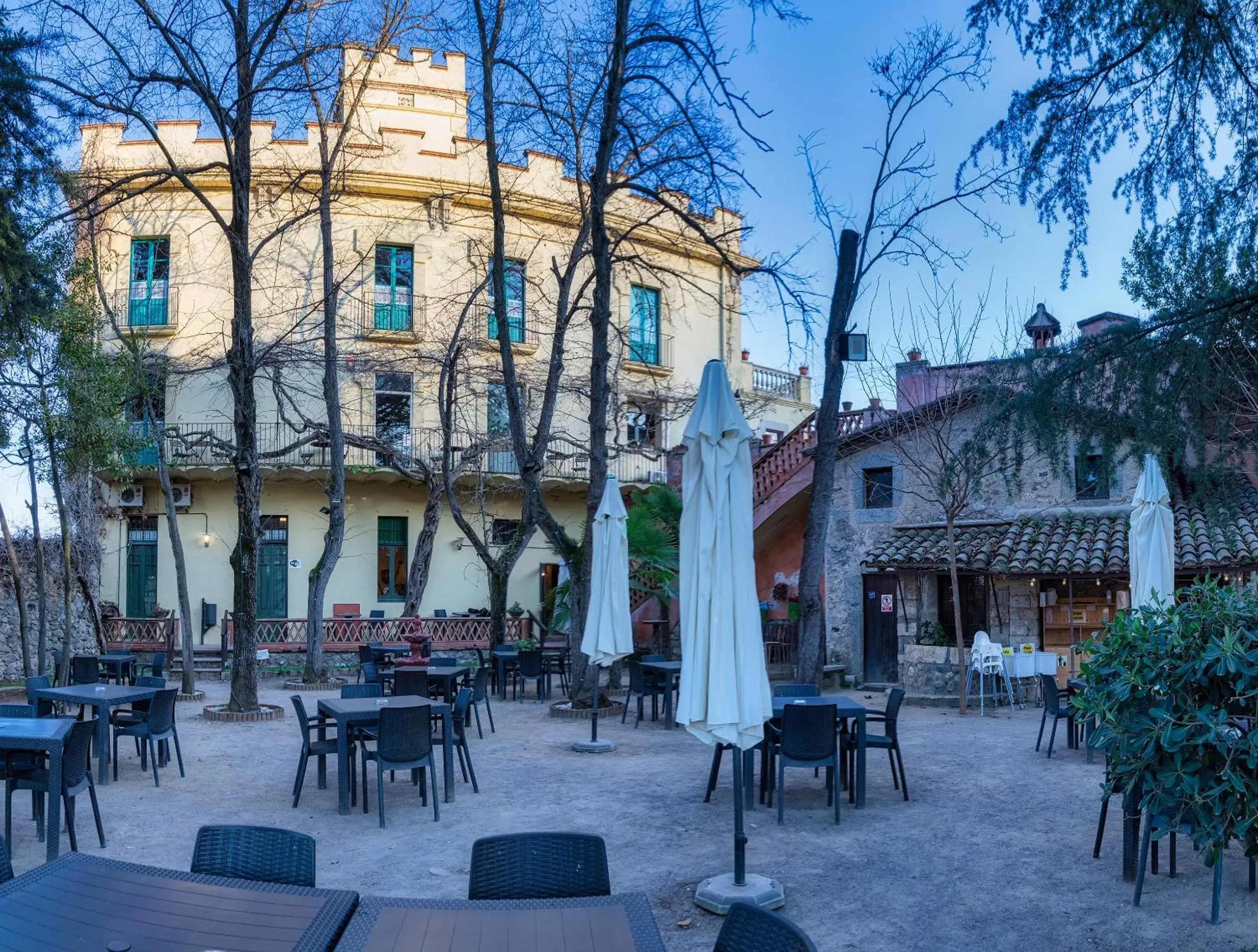 Property building in Els Jardins De La Martana