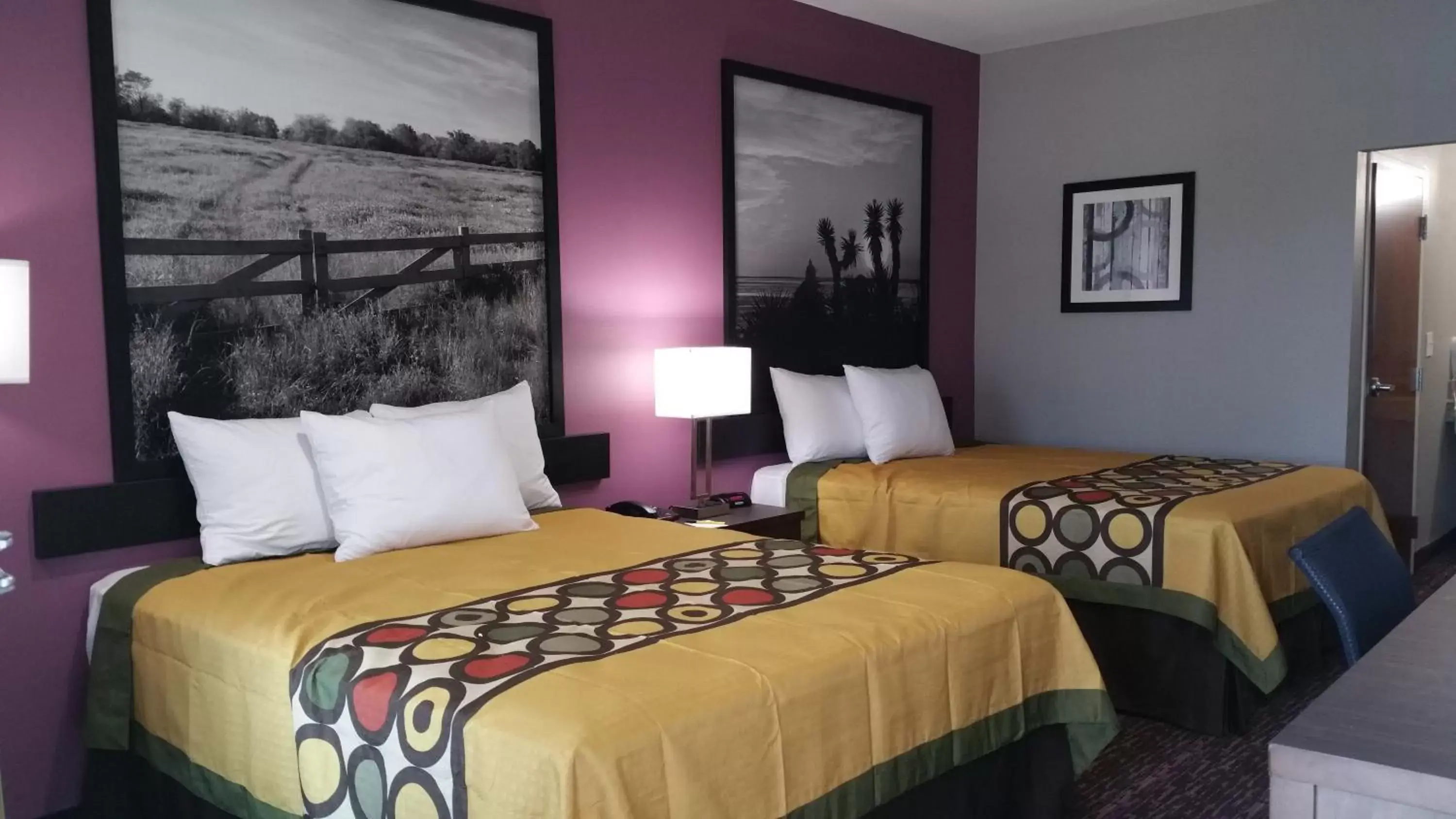 Bed in Super 8 by Wyndham Carrizo Springs