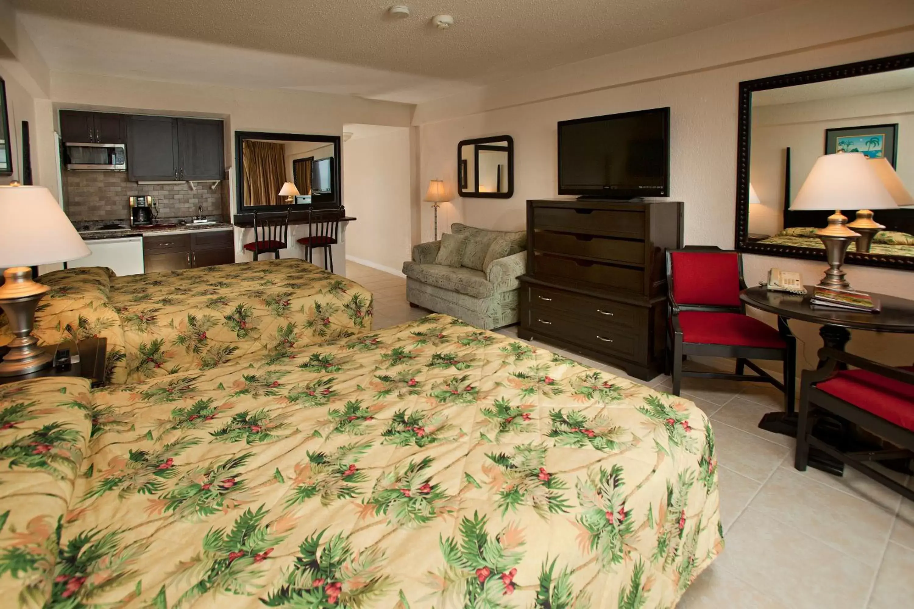 Bedroom, Room Photo in Daytona Beach Hawaiian Inn