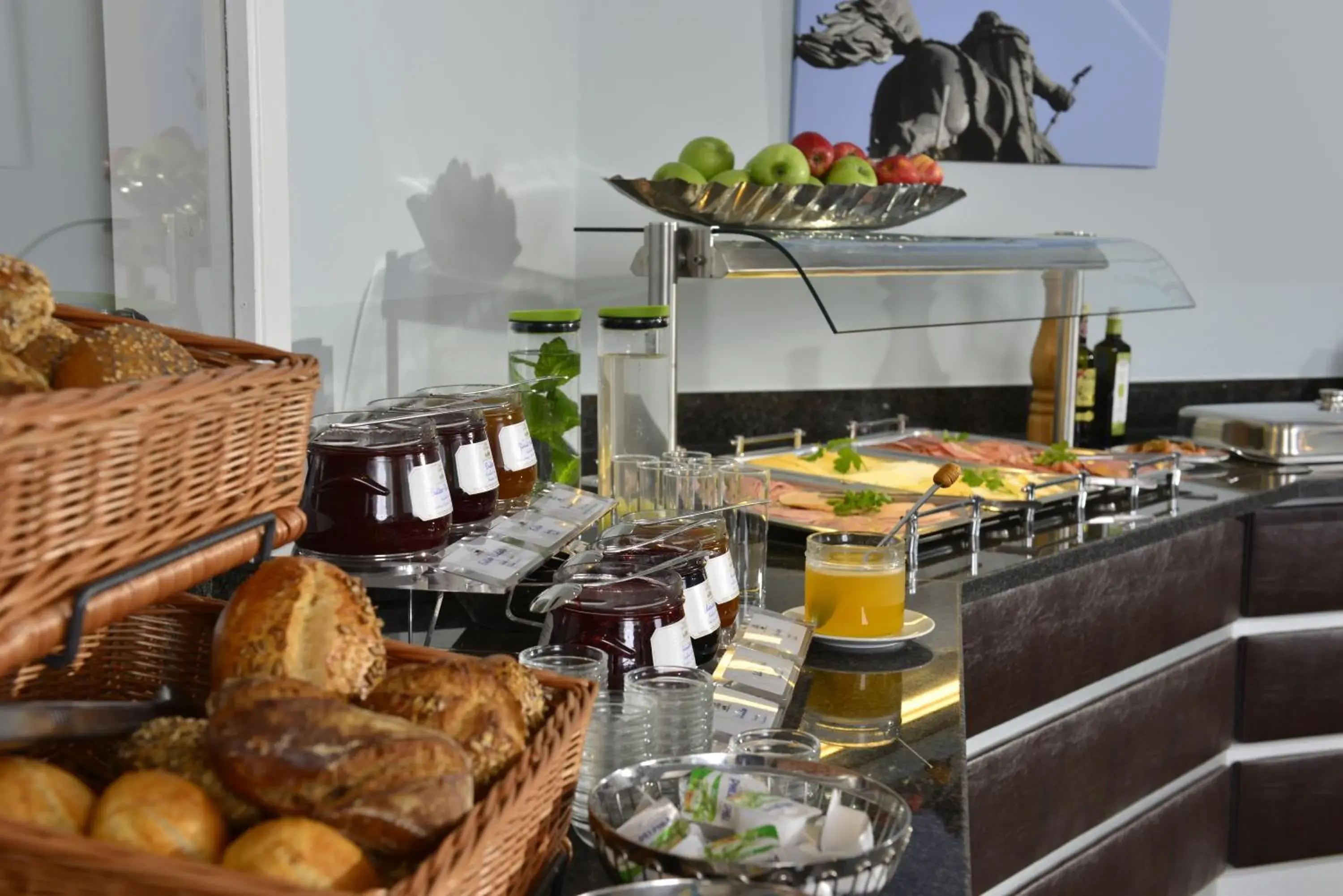 Food and drinks, Food in Hotel Uhu Garni - Superior