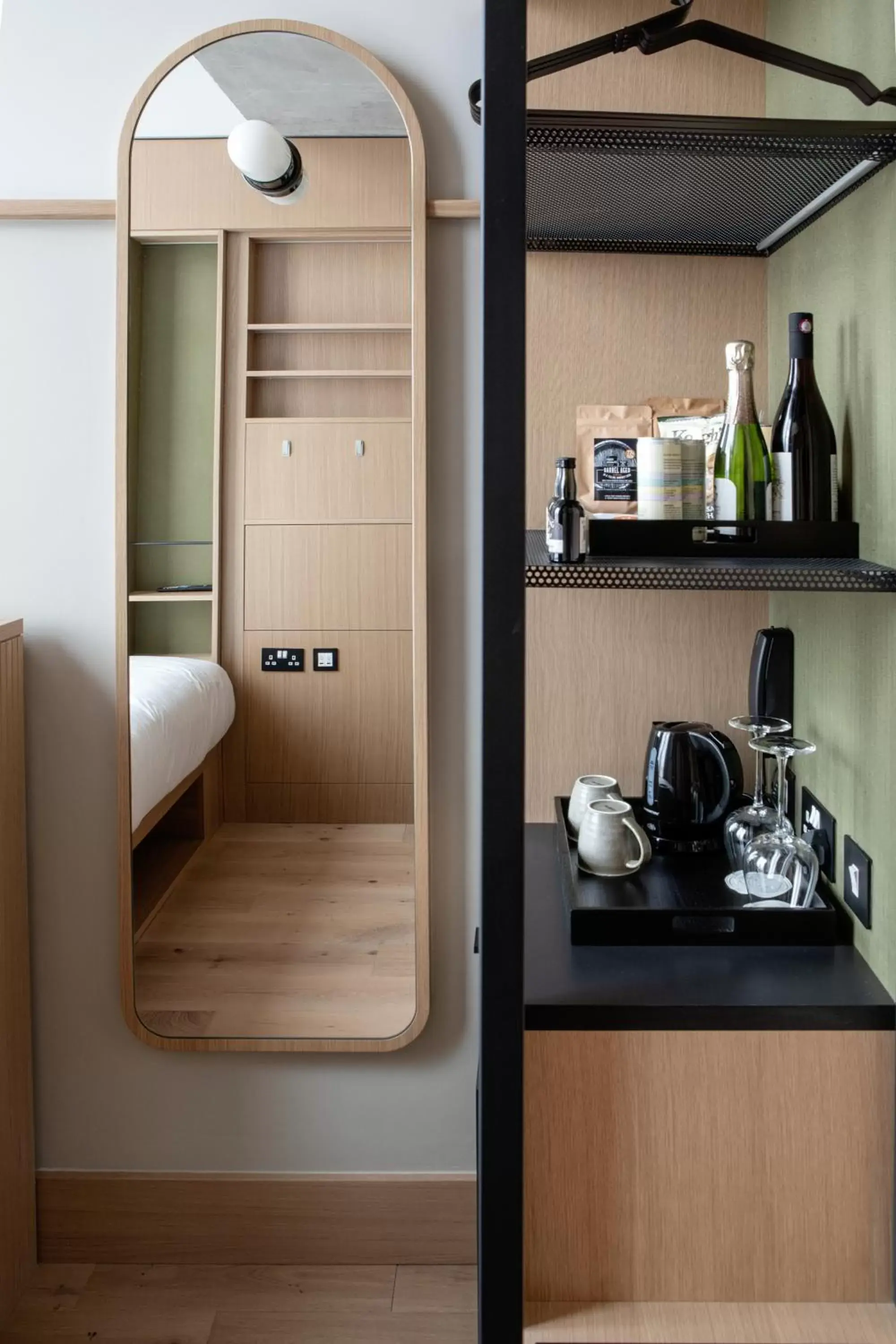 Bed, Kitchen/Kitchenette in Wren Urban Nest