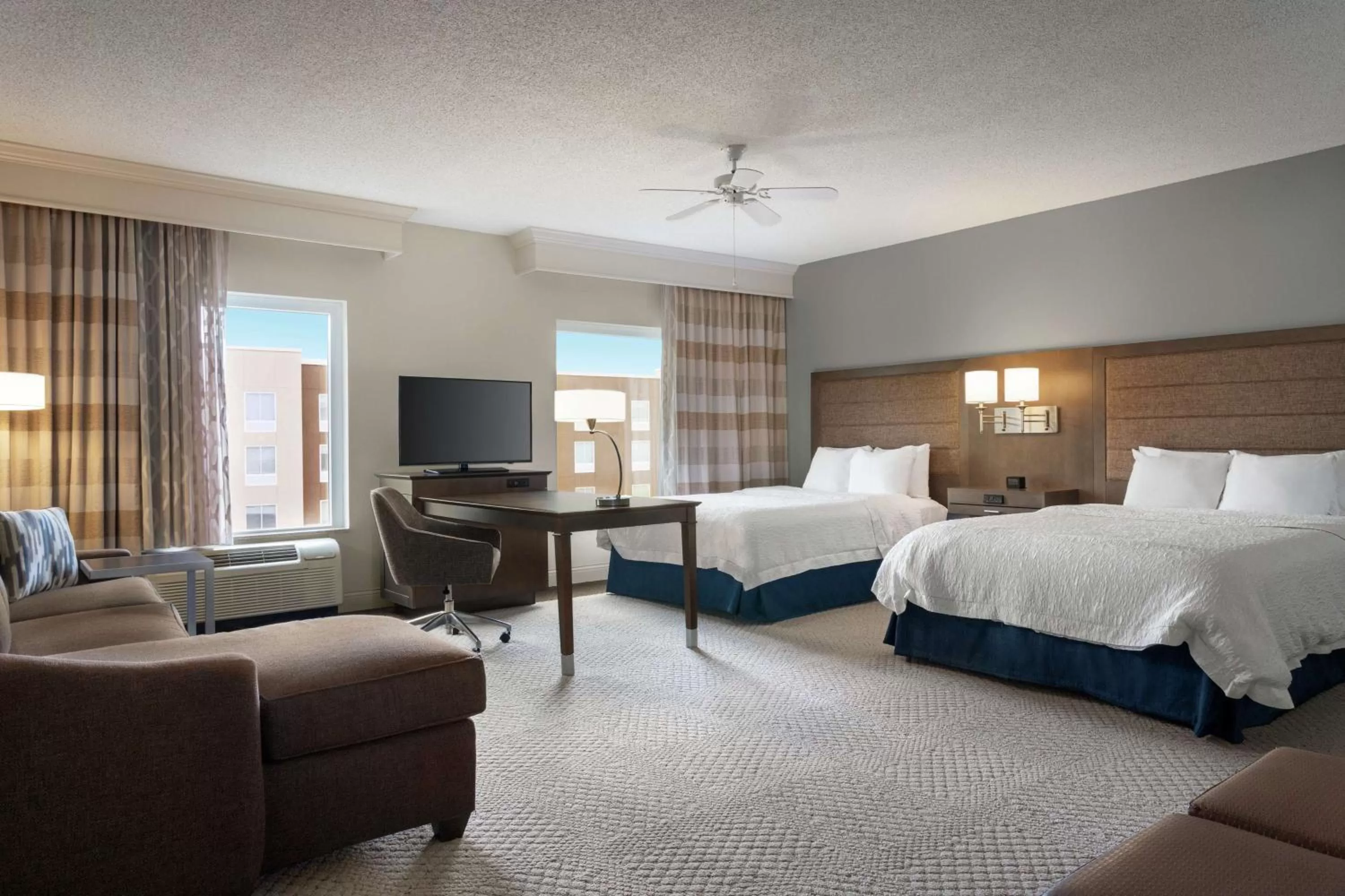Bedroom, Bed in Hampton Inn & Suites Montgomery-EastChase