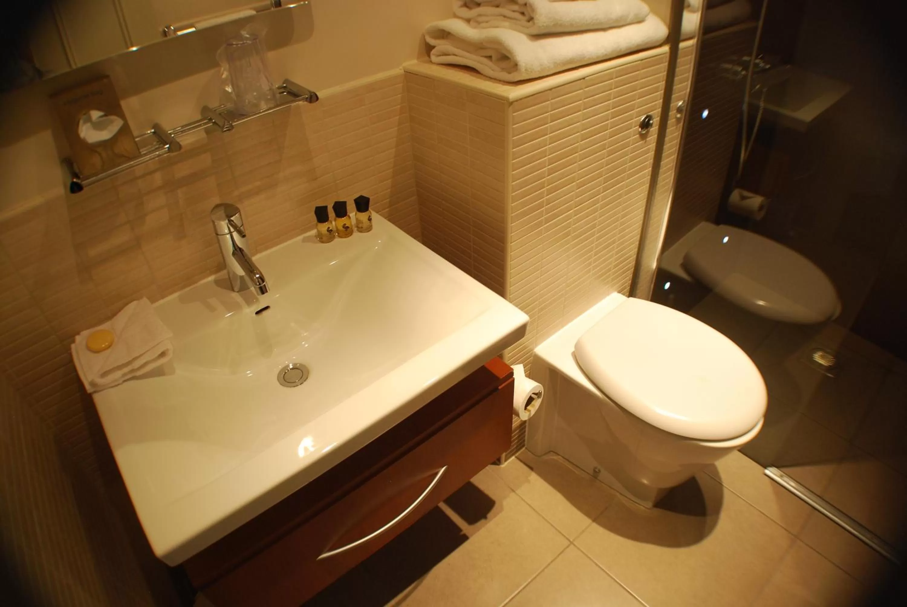 Bathroom in The Salisbury Hotel