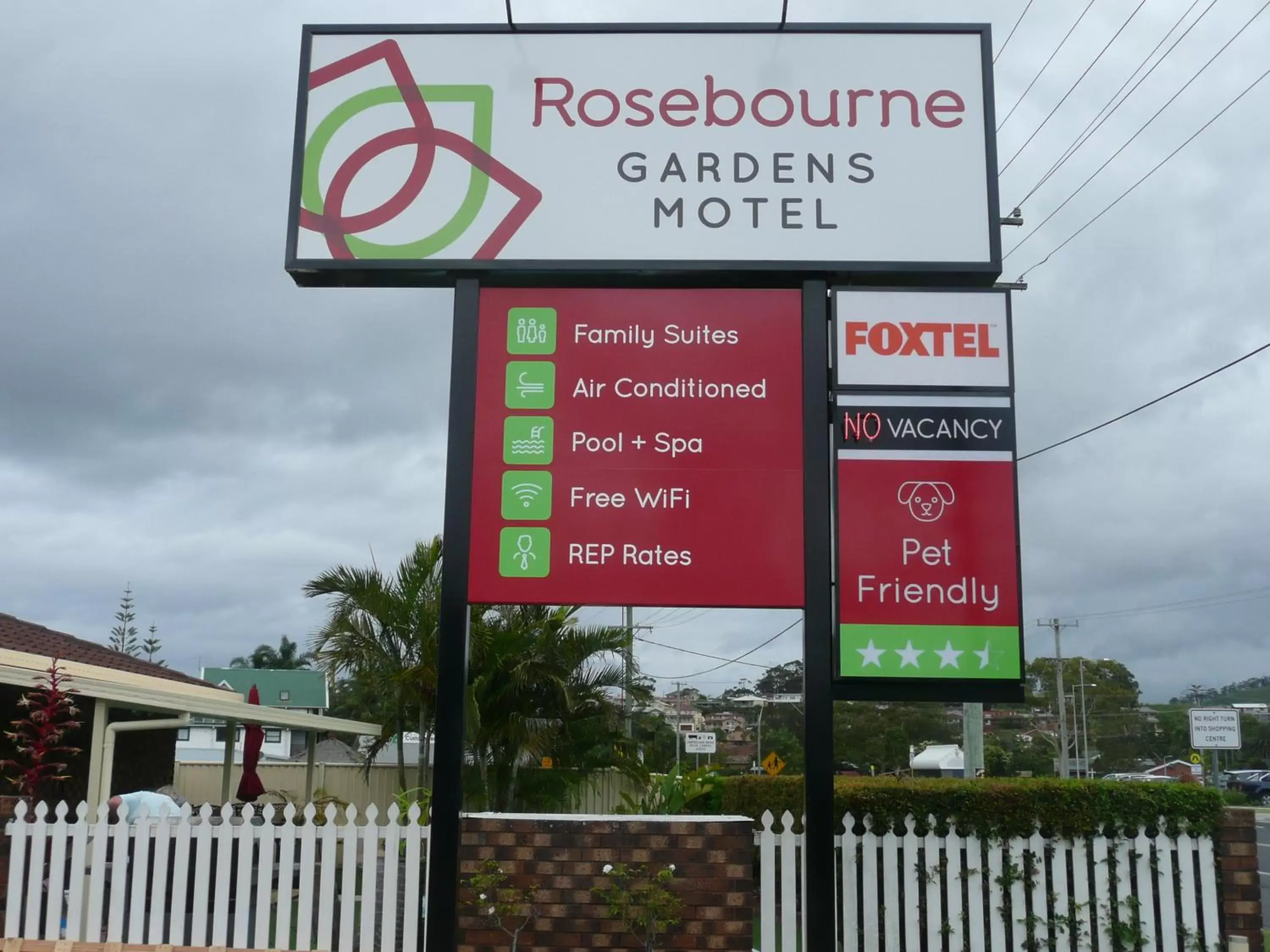 Property logo or sign in Rosebourne Gardens Motel
