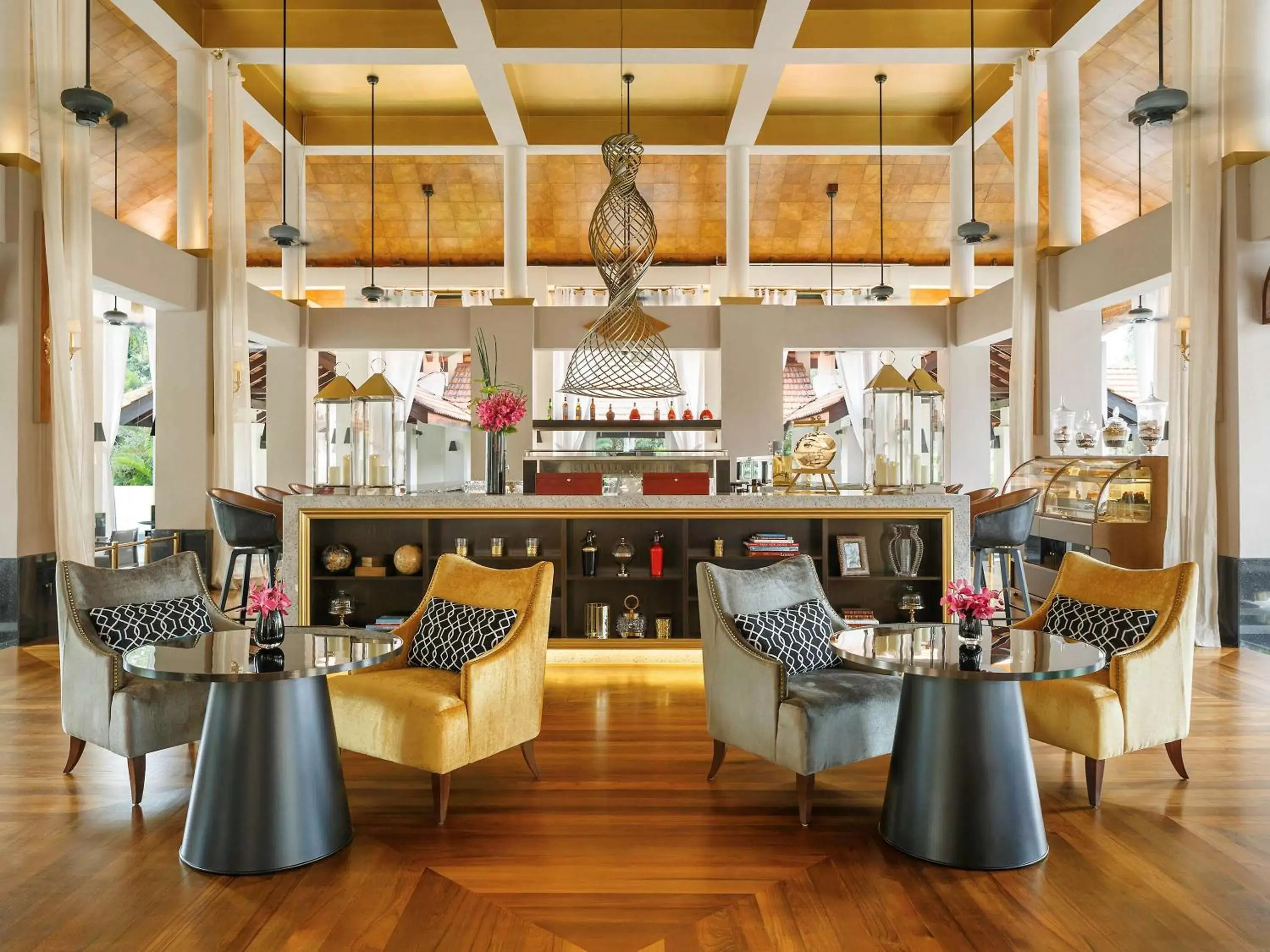 Lounge or bar, Restaurant/Places to Eat in Sofitel Singapore Sentosa Resort & Spa