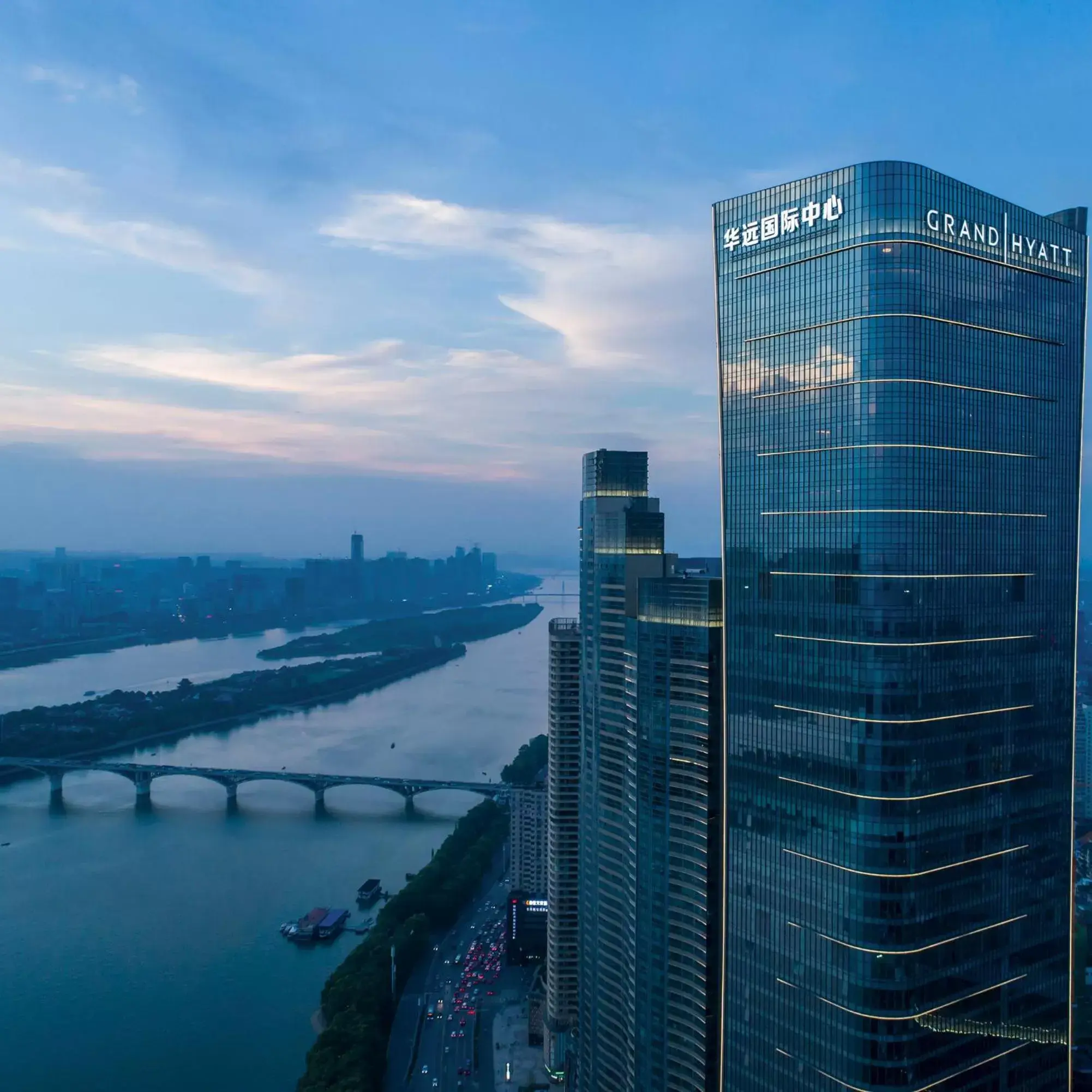 Property building in Grand Hyatt Changsha-Close to Helong Sports Center Property building in Grand Hyatt Changsha-Close to Helong Sports Center