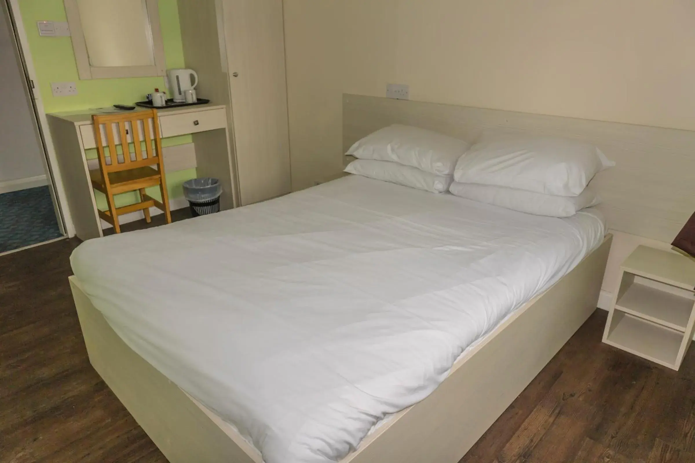 Bedroom, Bed in Primelodge Doncaster