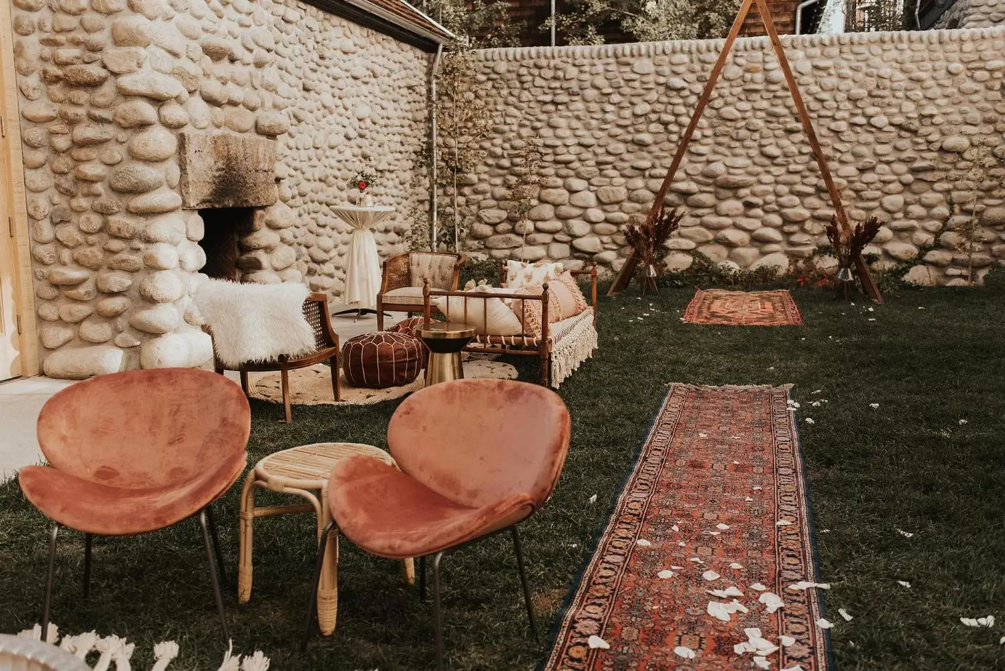 Inner courtyard view in Surf Hotel & Chateau