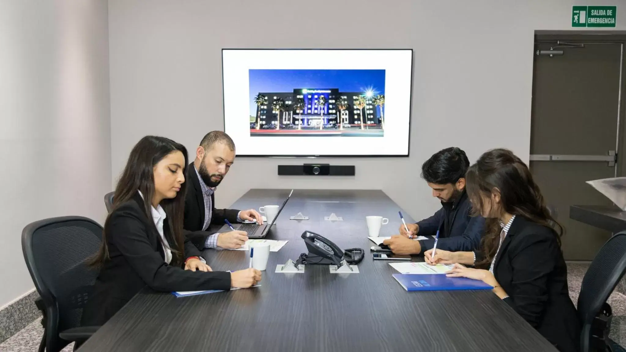 Meeting/conference room in Holiday Inn Express Hotel & Suites Hermosillo, an IHG Hotel