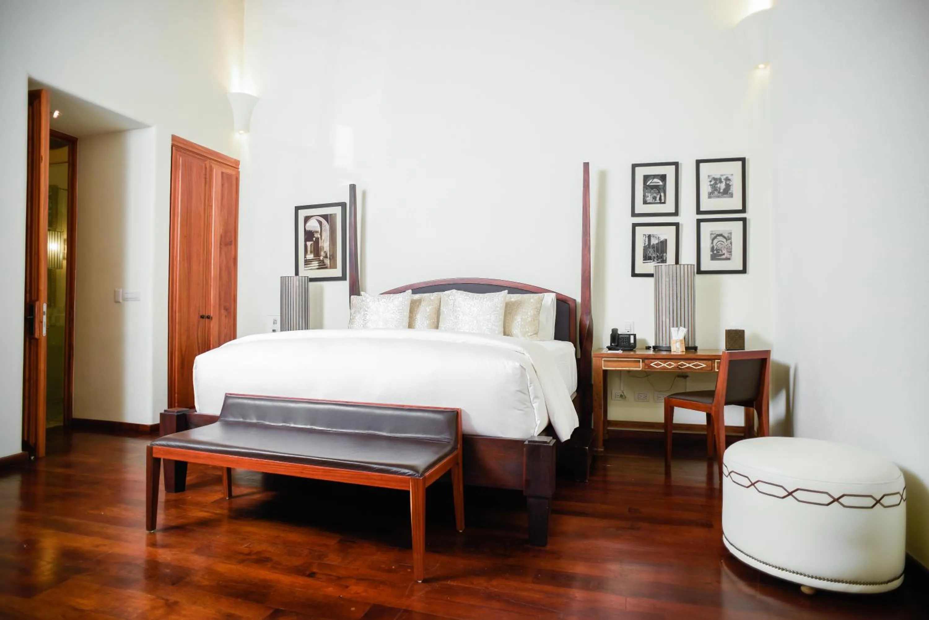 Photo of the whole room, Bed in Hotel Casa Blanca 7