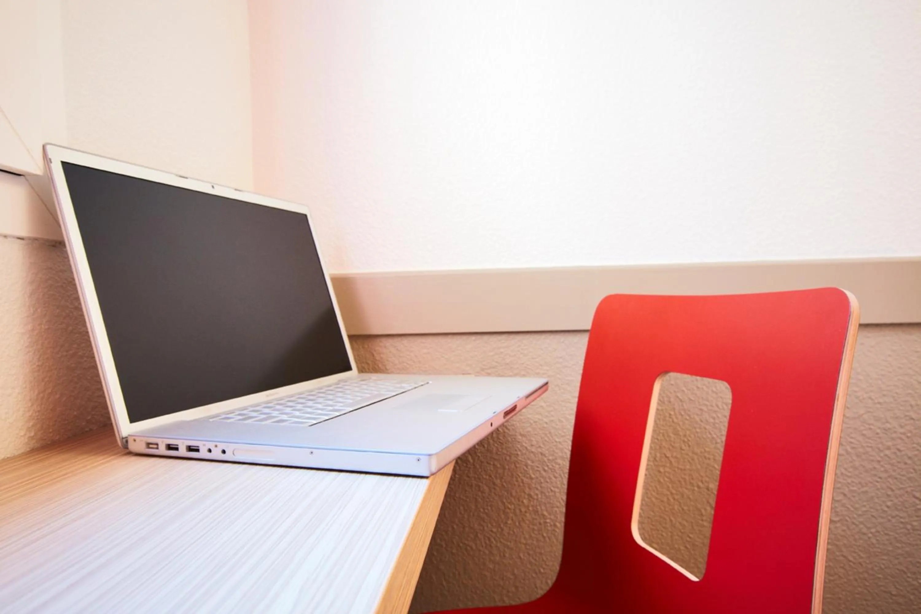Bedroom in Première Classe Paris Ouest - Pont de Suresnes