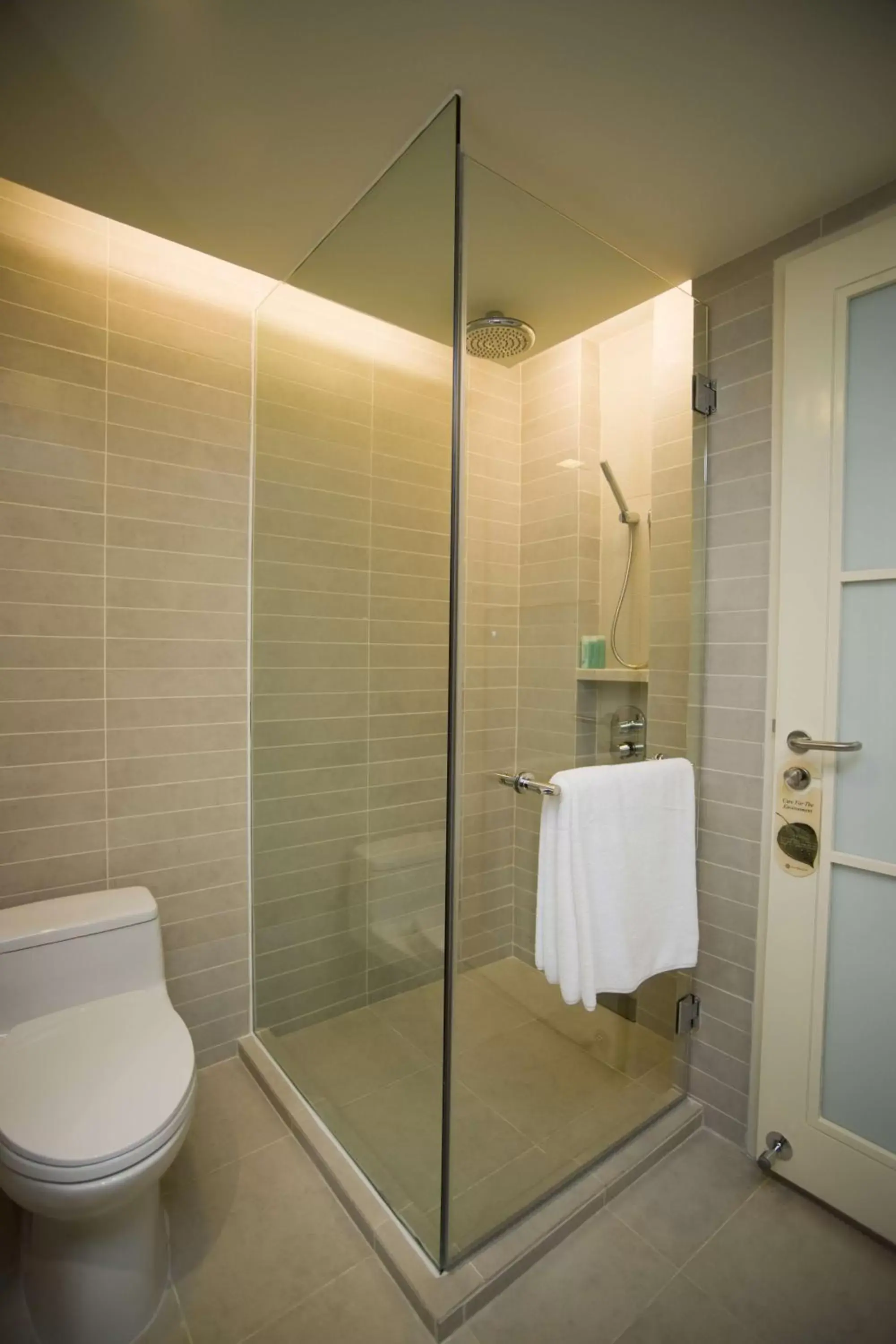 Shower, Bathroom in Hotel Equatorial Ho Chi Minh City