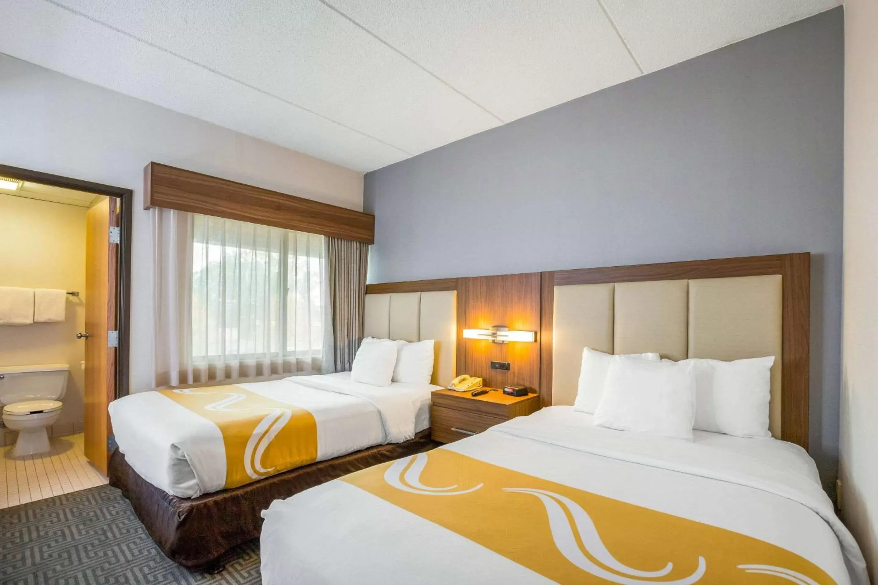 Bedroom, Bed in Quality Suites Lansing West Bedroom, Bed in Quality Suites Lansing West