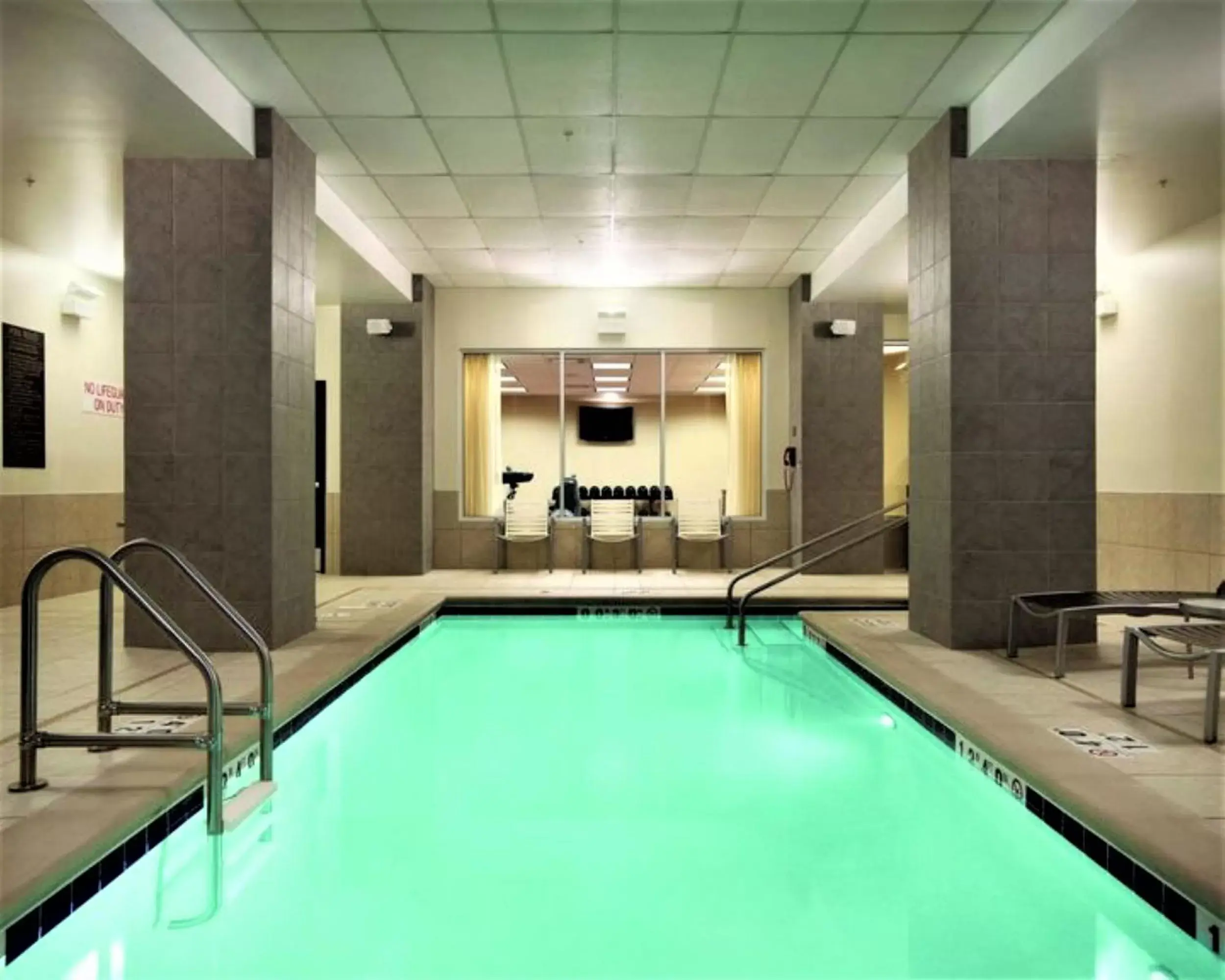 Swimming Pool in Hyatt Place Des Moines Downtown
