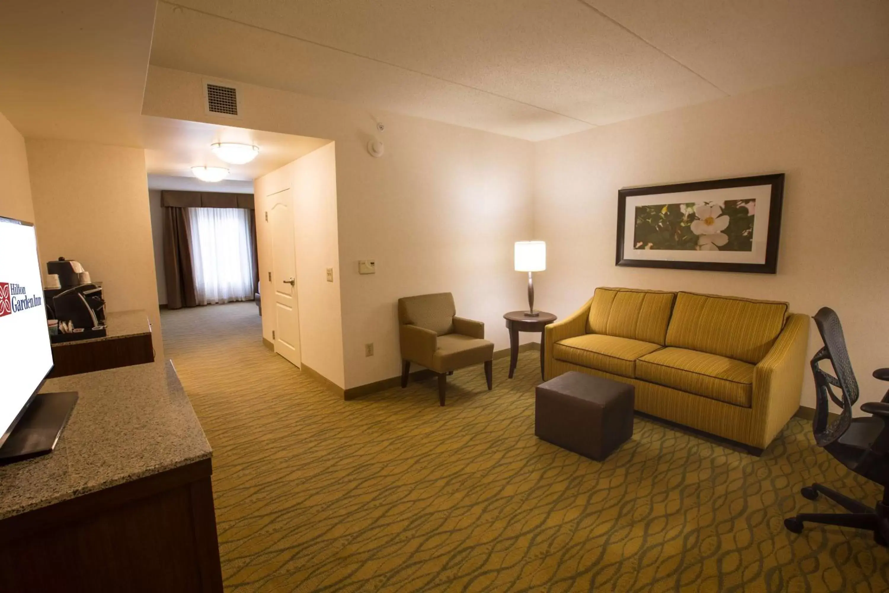 Bedroom, Seating Area in Hilton Garden Inn State College