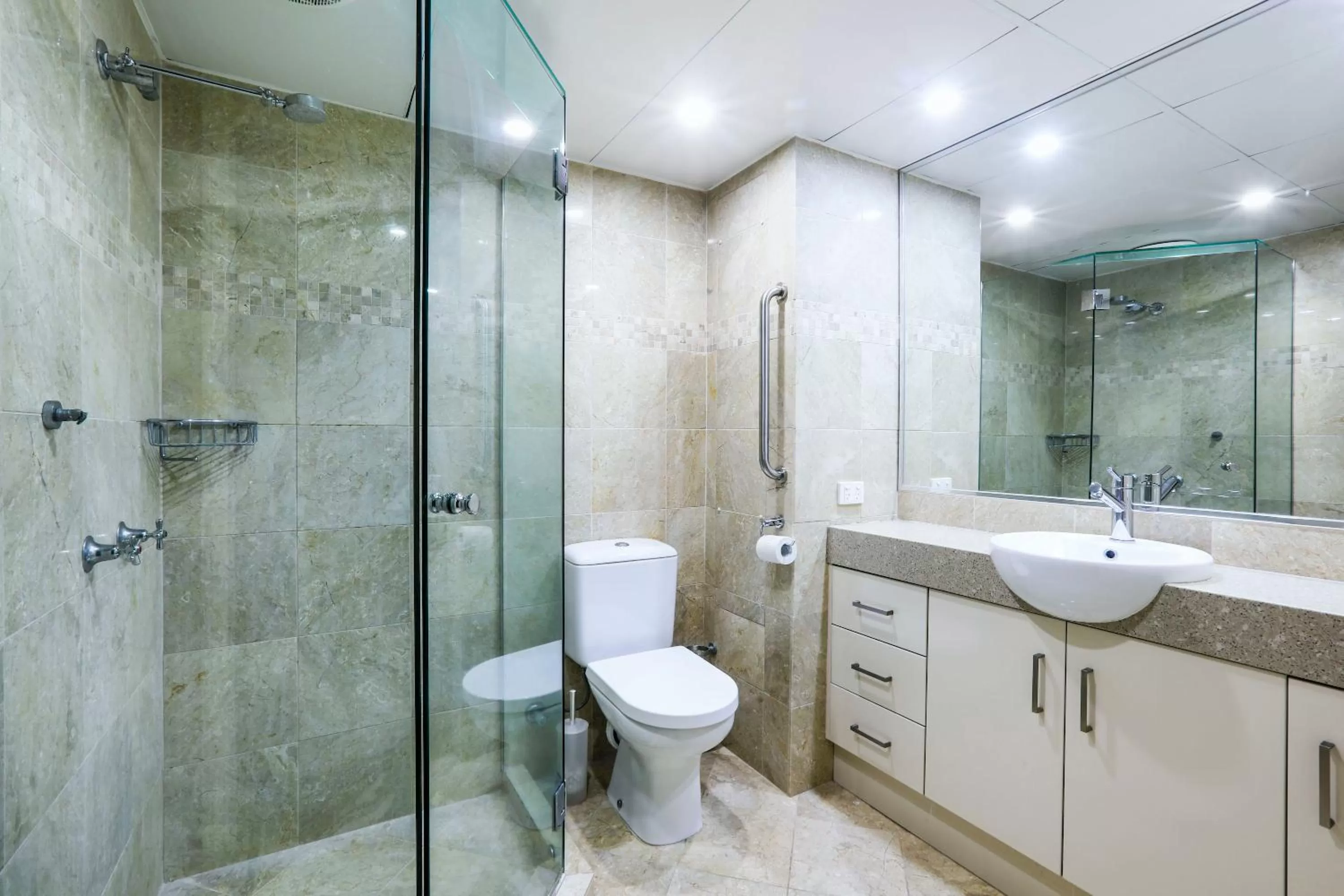 Shower in The Breakers