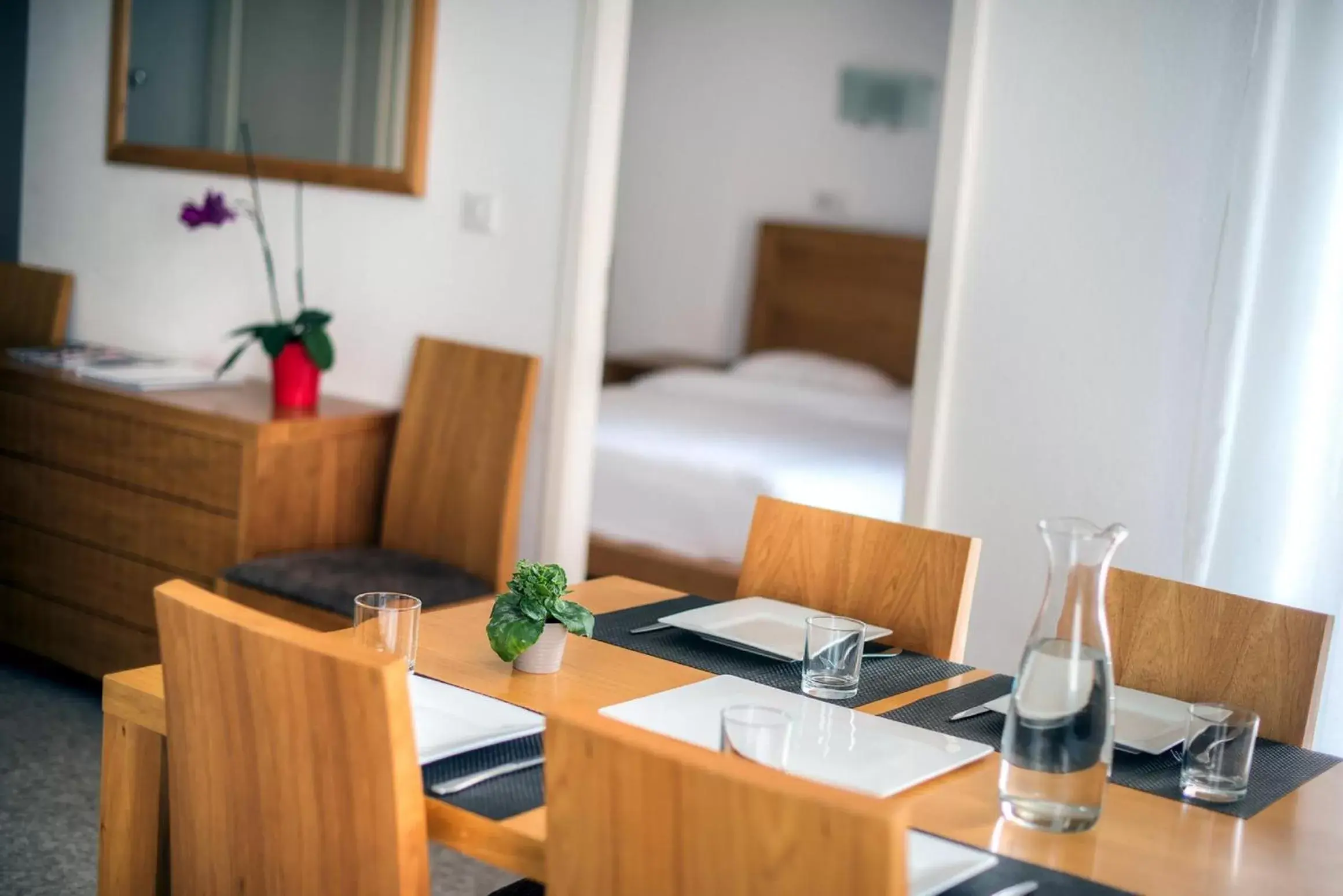 Photo of the whole room, Dining Area in Zenitude Hôtel-Résidences Les Portes d'Alsace