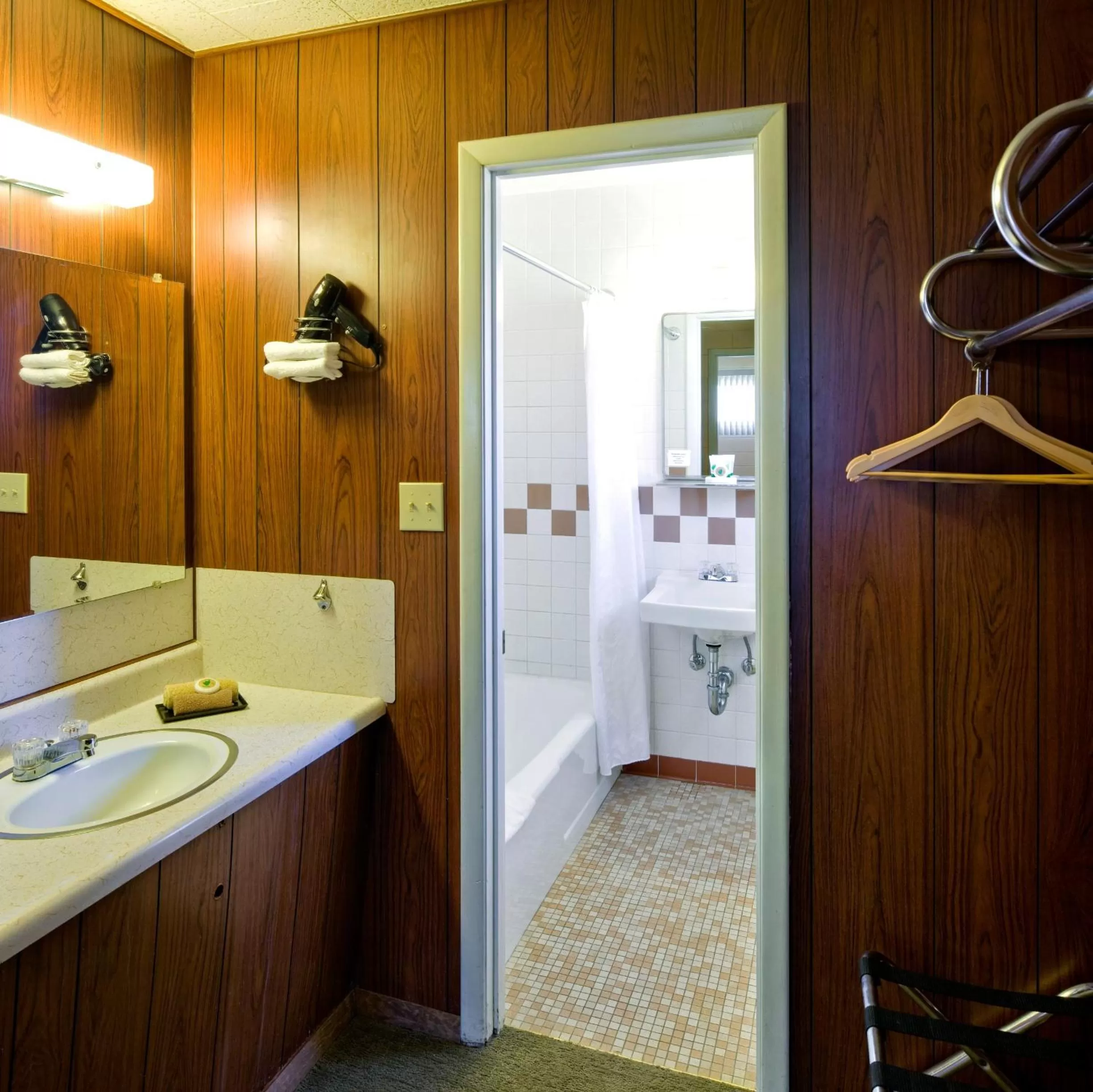 Sunset Motel Moriarty