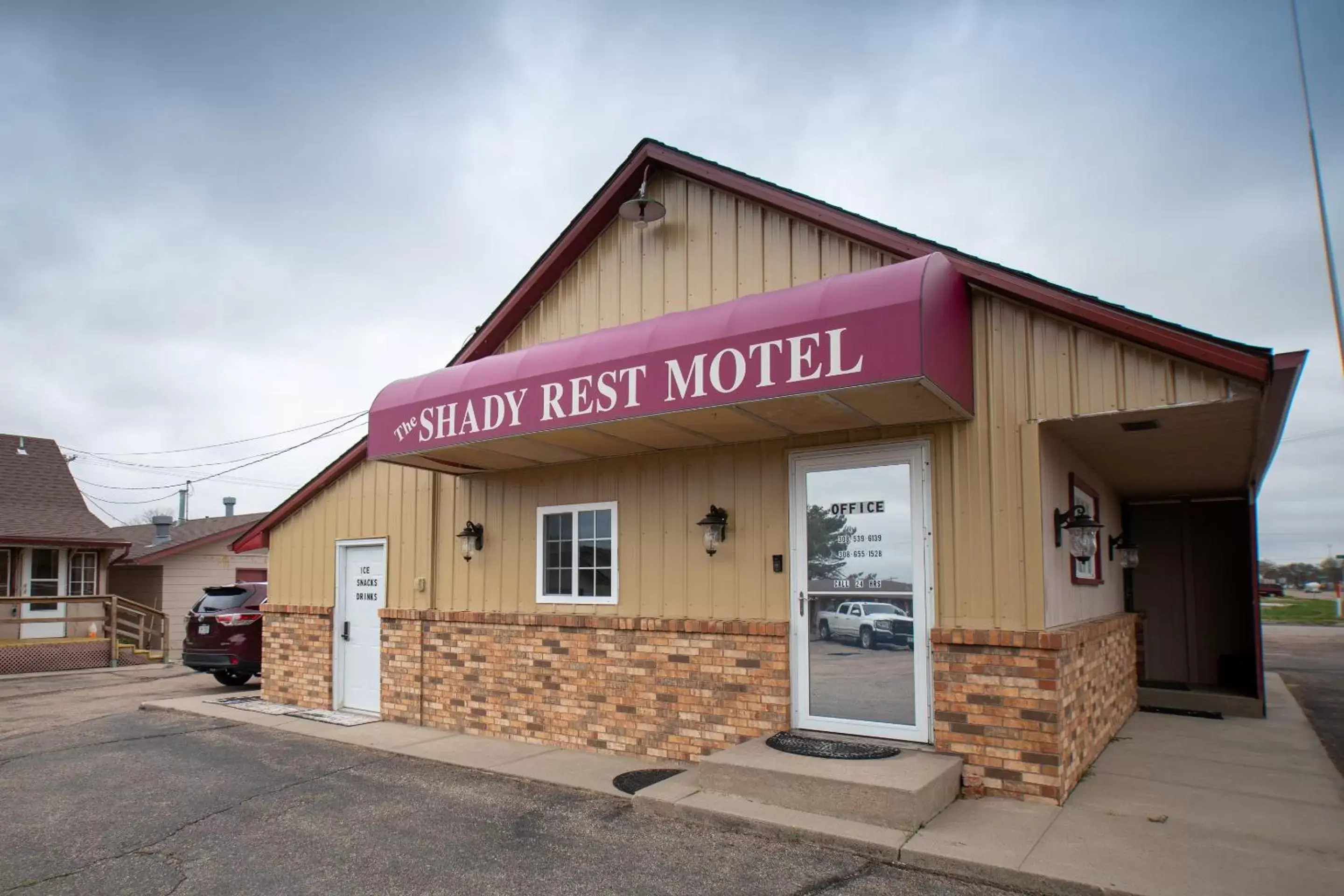 Facade/entrance in Shady Rest Motel