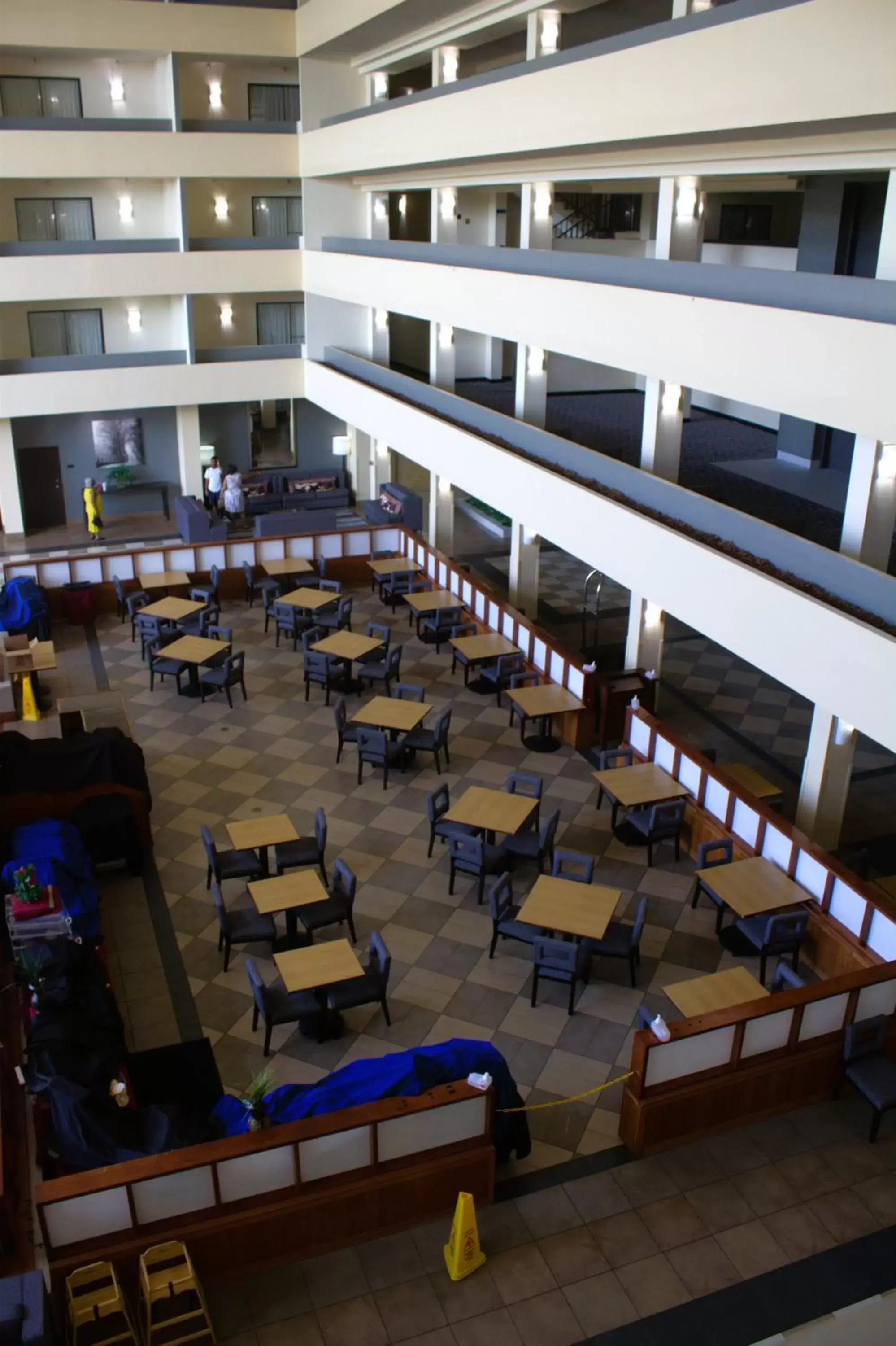 Restaurant/places to eat in Atrium Hotel and Suites DFW Airport