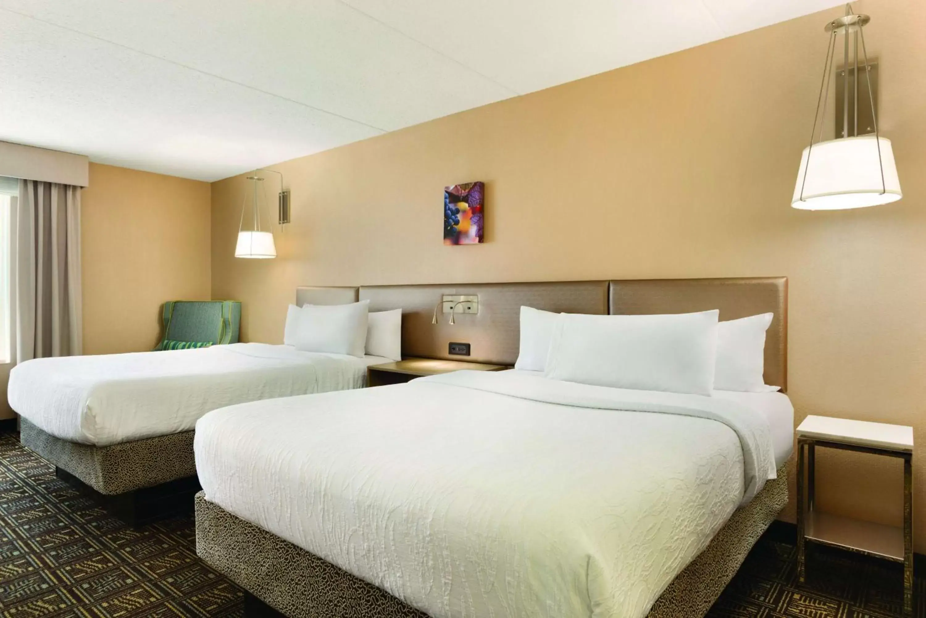Bed in Hilton Garden Inn Niagara-on-the-Lake