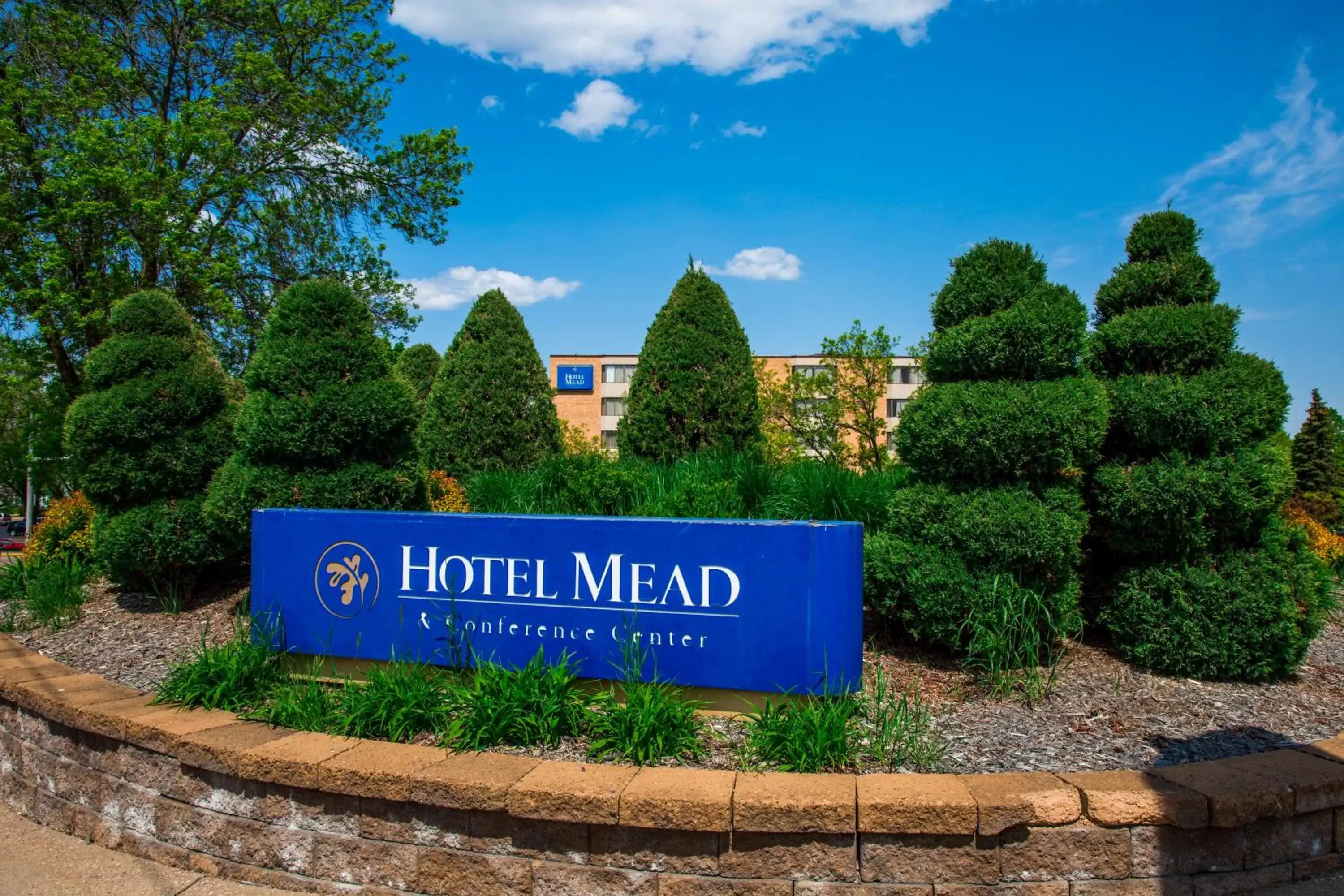 Hotel Mead and Conference Center