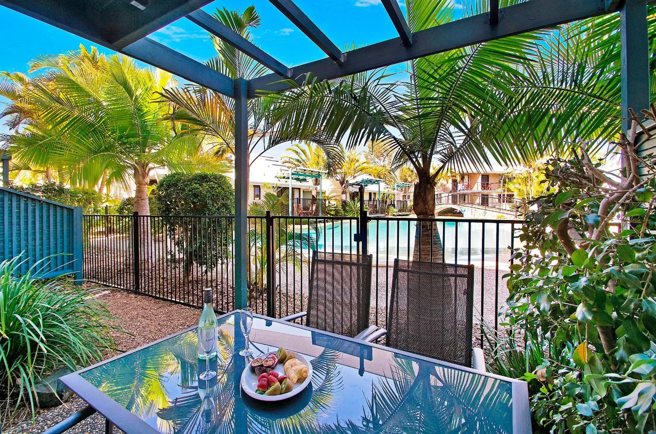 Three-Bedroom Townhouse with Pool View in Ivory Palms Resort Noosa
