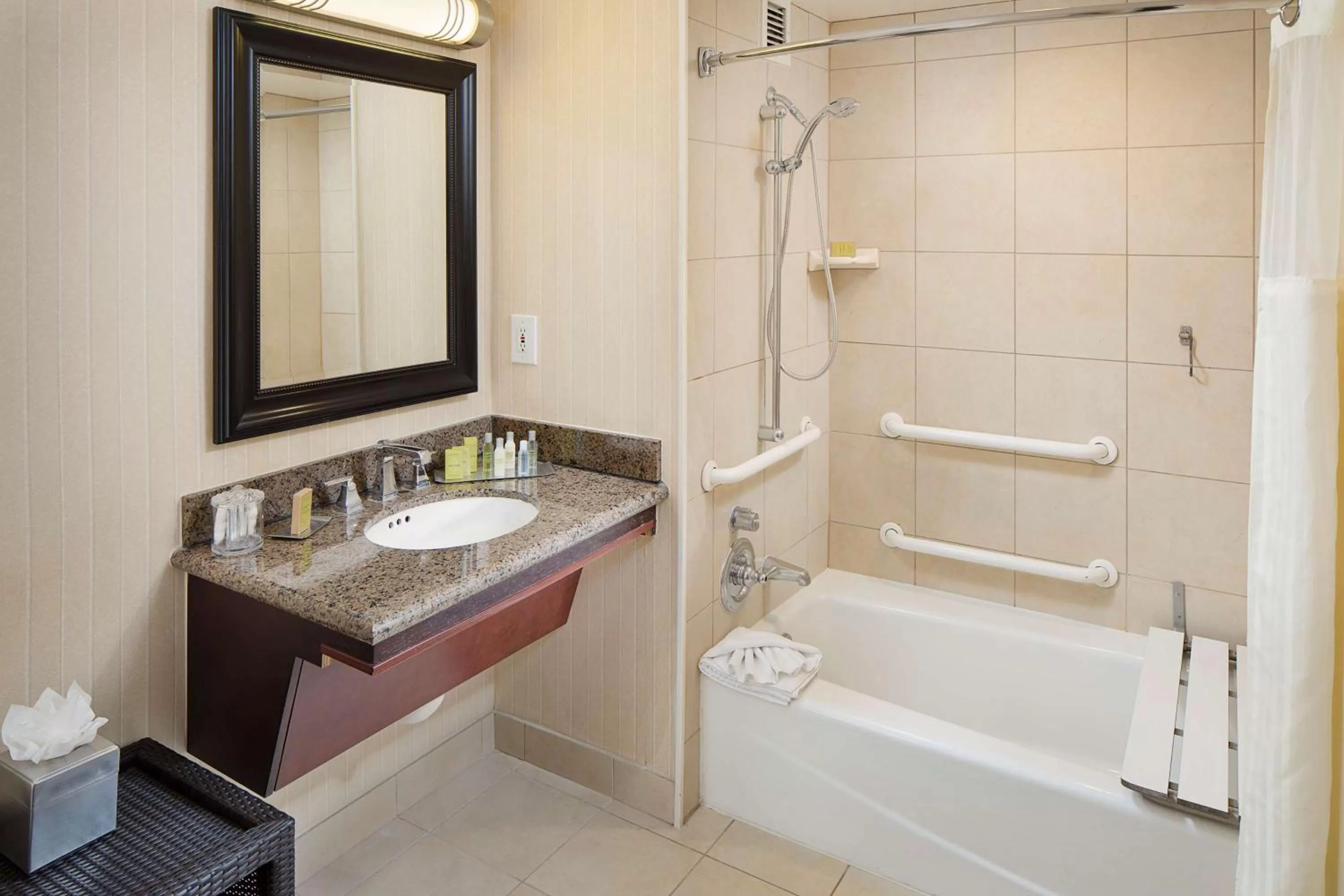 Bathroom in DoubleTree by Hilton Los Angeles/Commerce