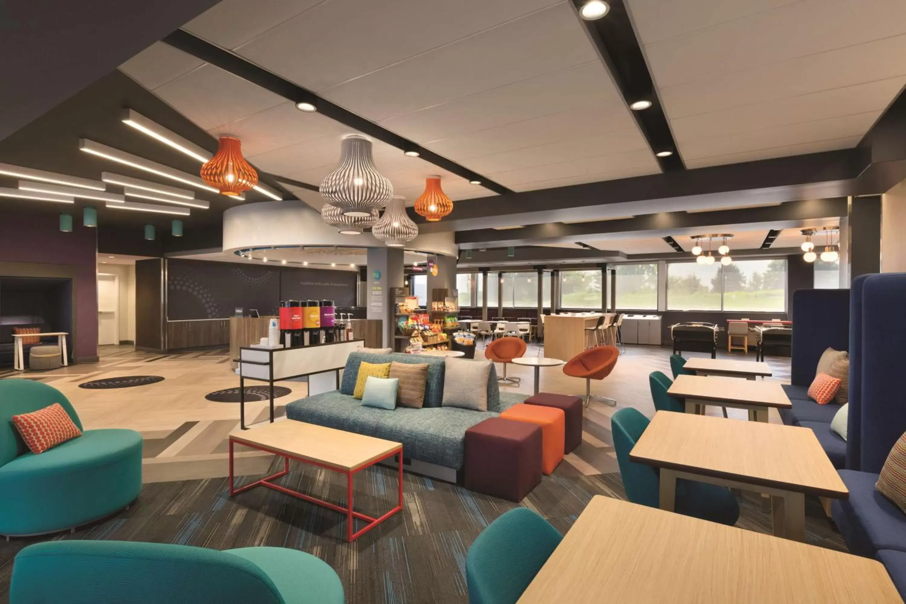Lobby or reception, Lounge/Bar in Tru By Hilton Lancaster East