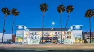 2 Queen Beds, Apartment Suite, Non-Smoking in Travelodge by Wyndham Culver City