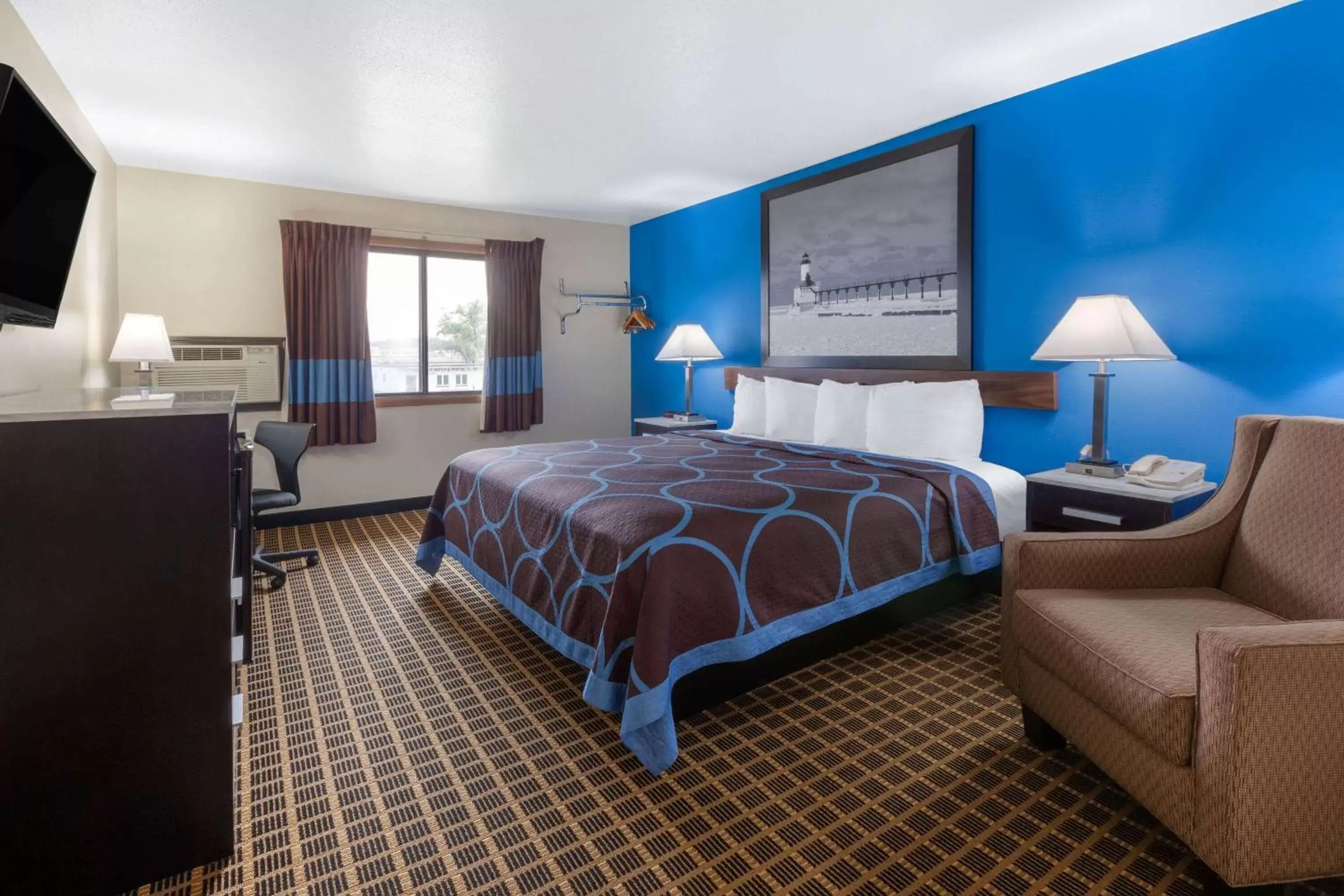 Photo of the whole room, Bed in Super 8 by Wyndham Elkhart