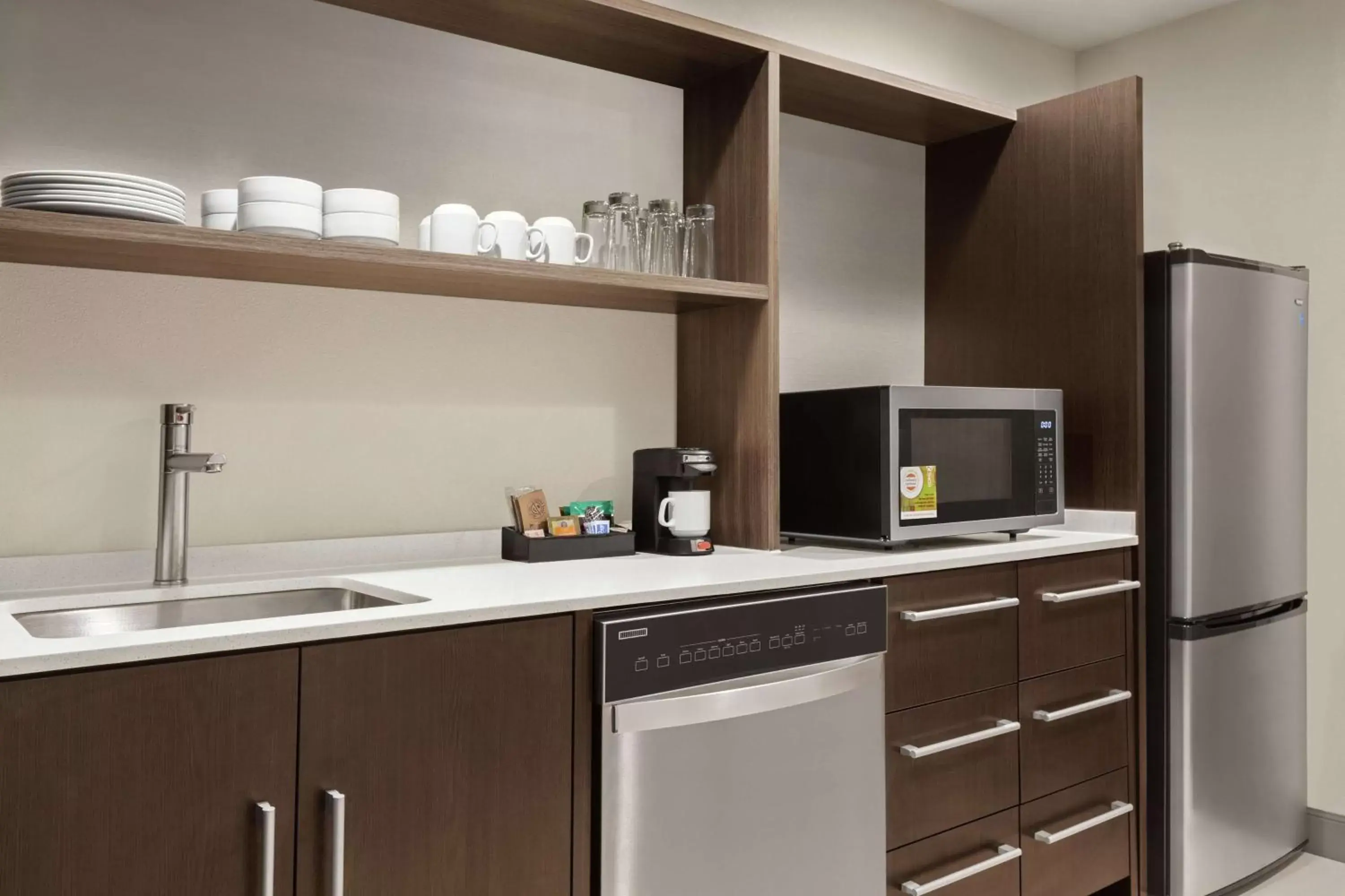 Kitchen or kitchenette, Kitchen/Kitchenette in Home2 Suites By Hilton Ridley Park Philadelphia Airport So