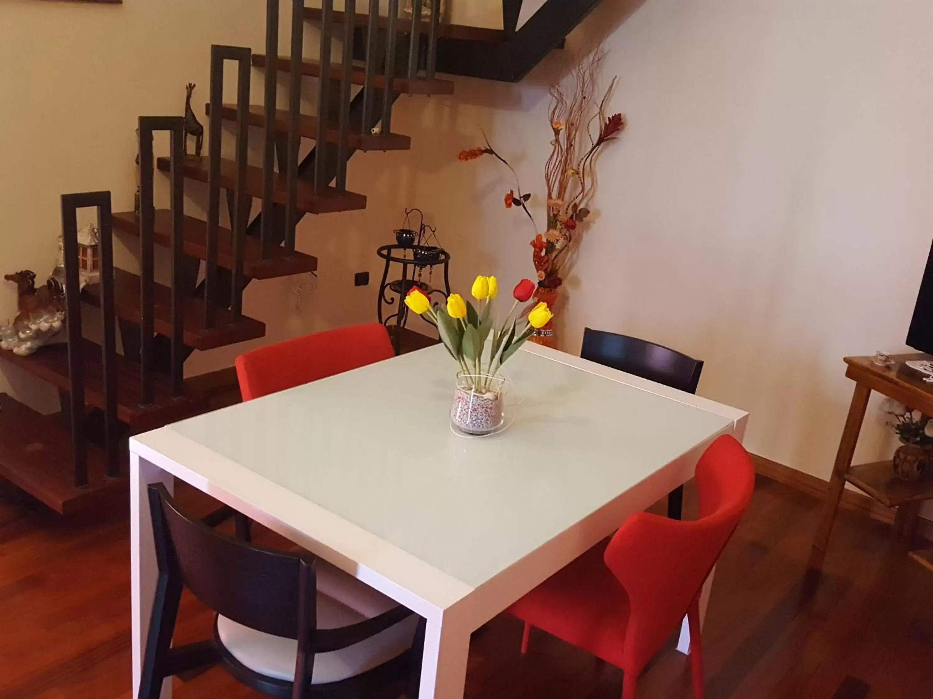 Living room, Dining Area in Dimora di Mara