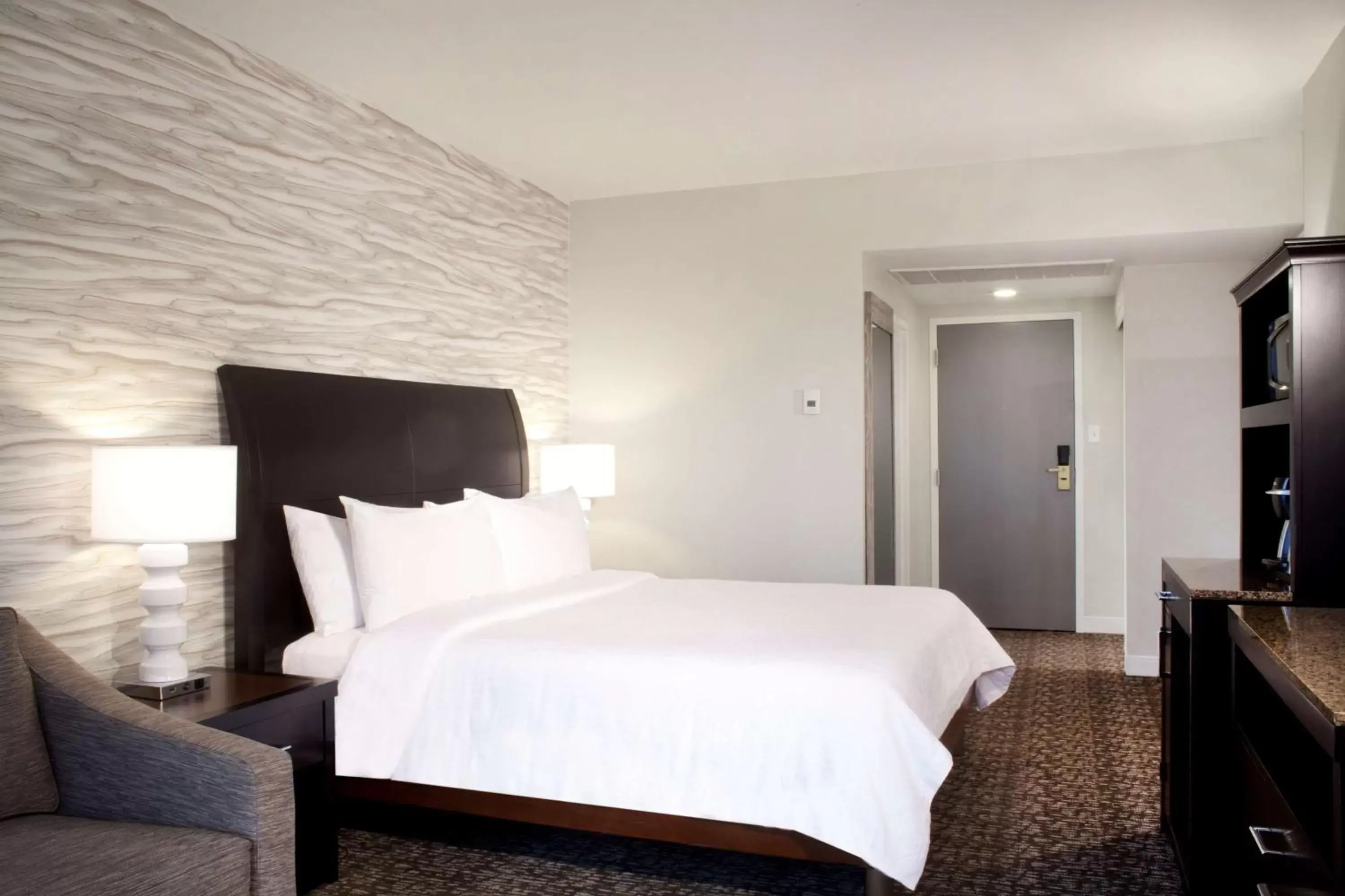 Photo of the whole room, Bed in Hilton Garden Inn Austin Downtown-Convention Center