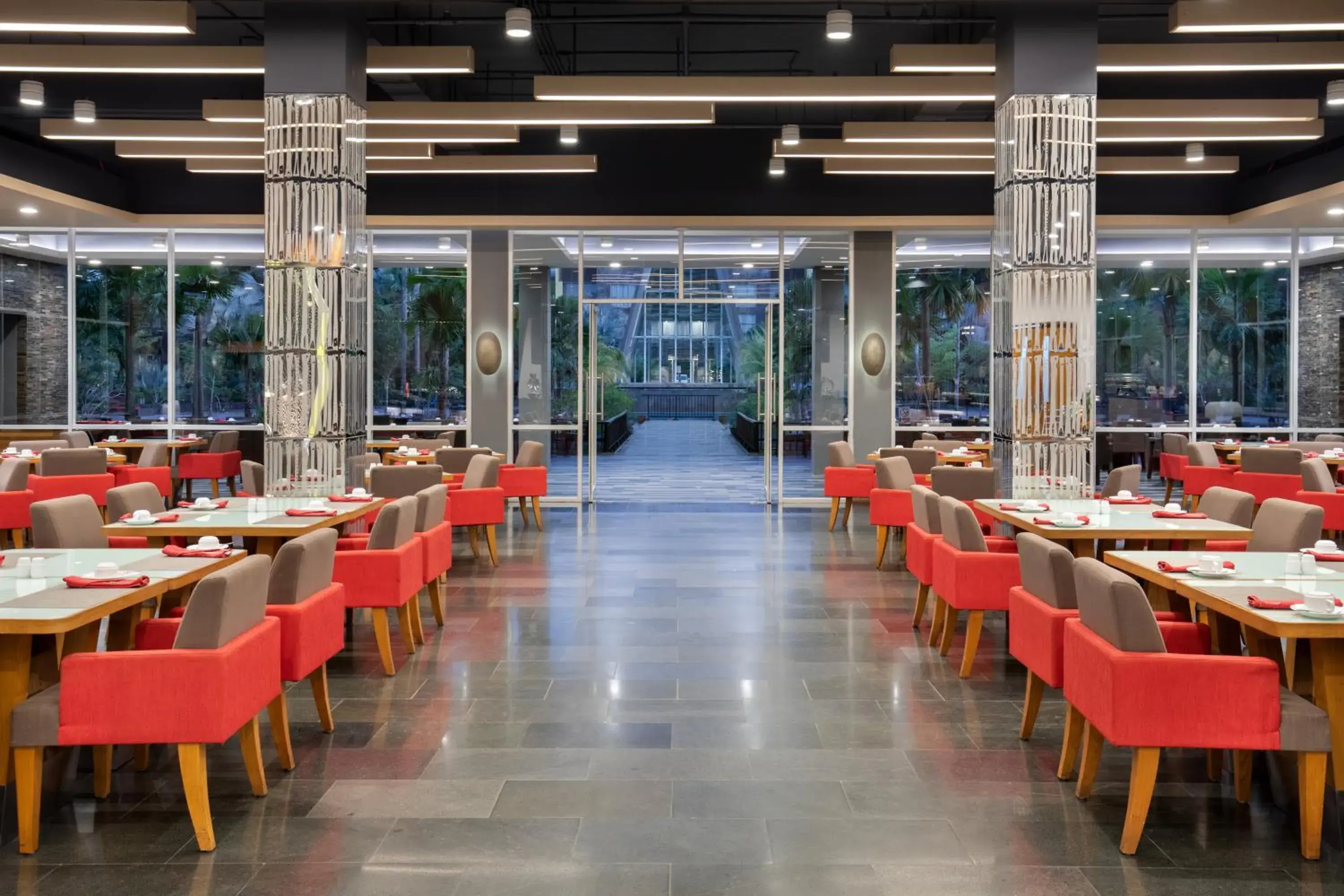 Restaurant/Places to Eat in Novotel Palembang Hotel