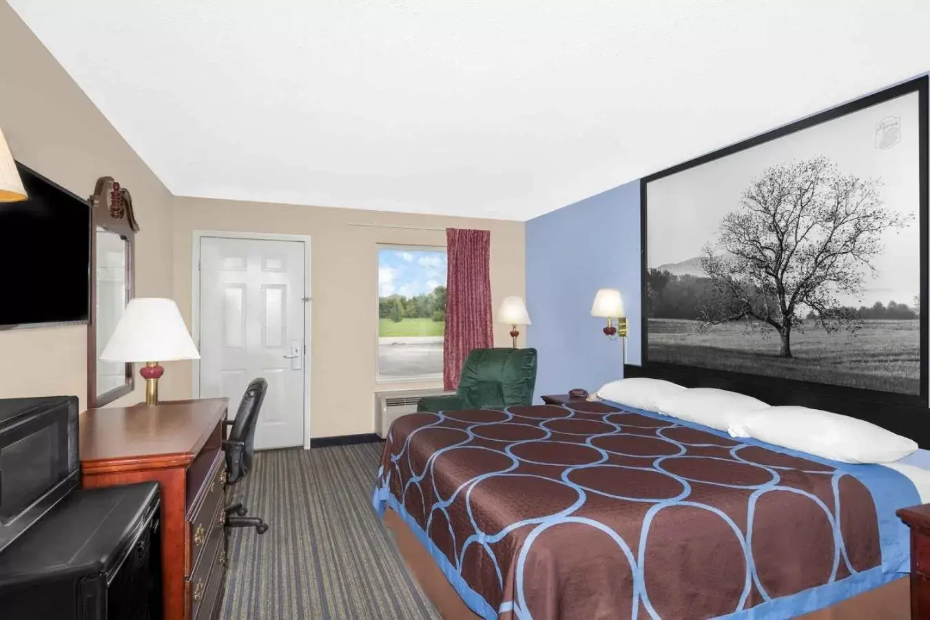 Bedroom in Super 8 by Wyndham Whiteville