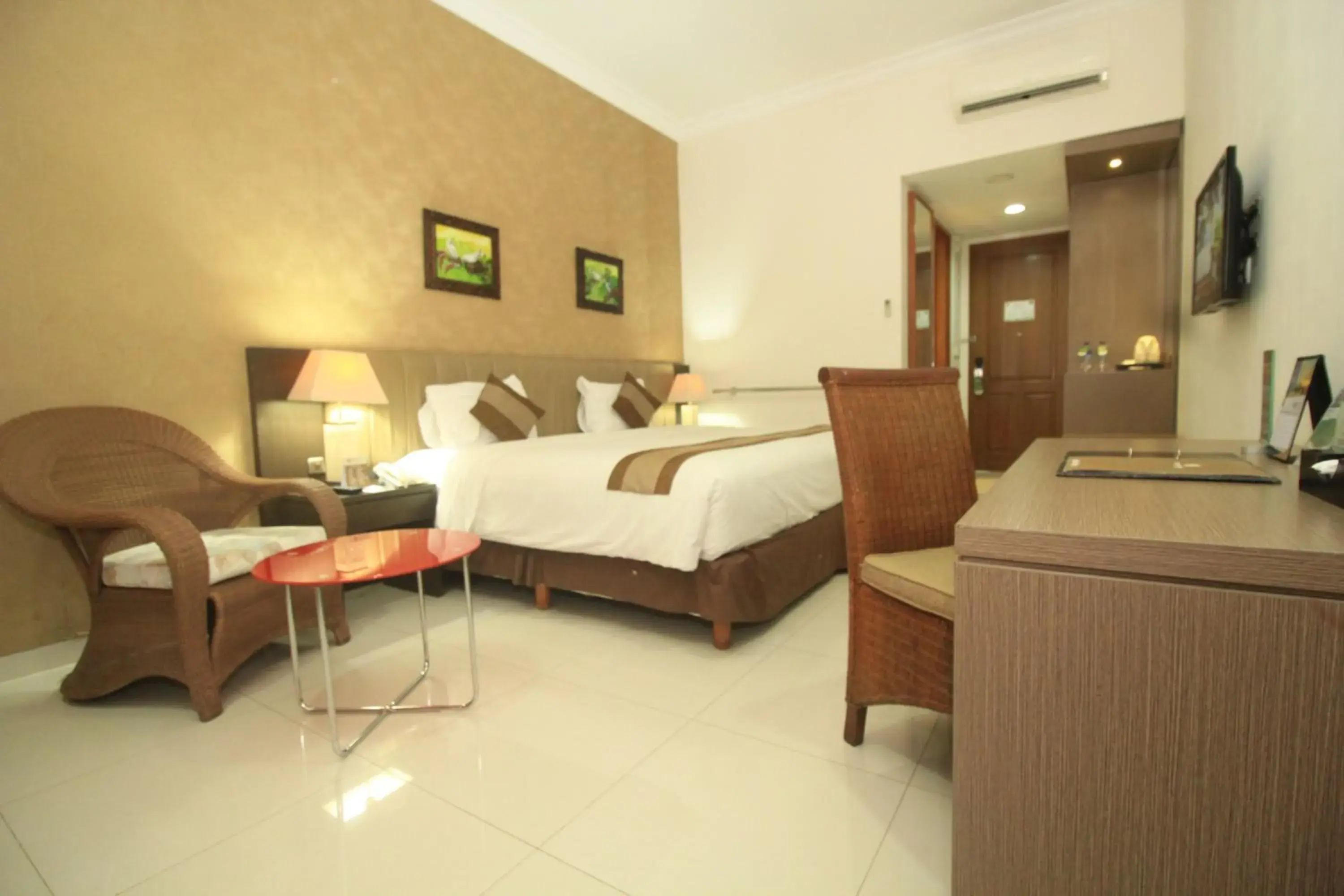 Communal lounge/ TV room, Bed in Hotel On The Rock By Prasanthi